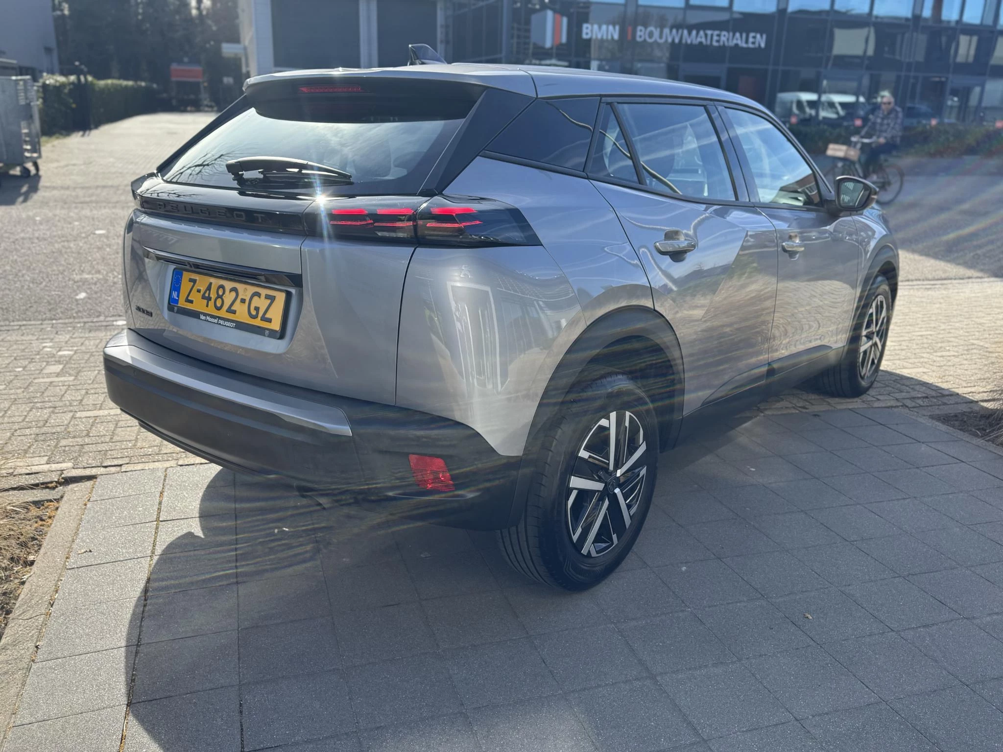 Peugeot-2008-image-4