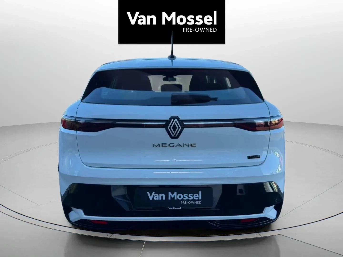 Renault-Megane E-Tech-image-5