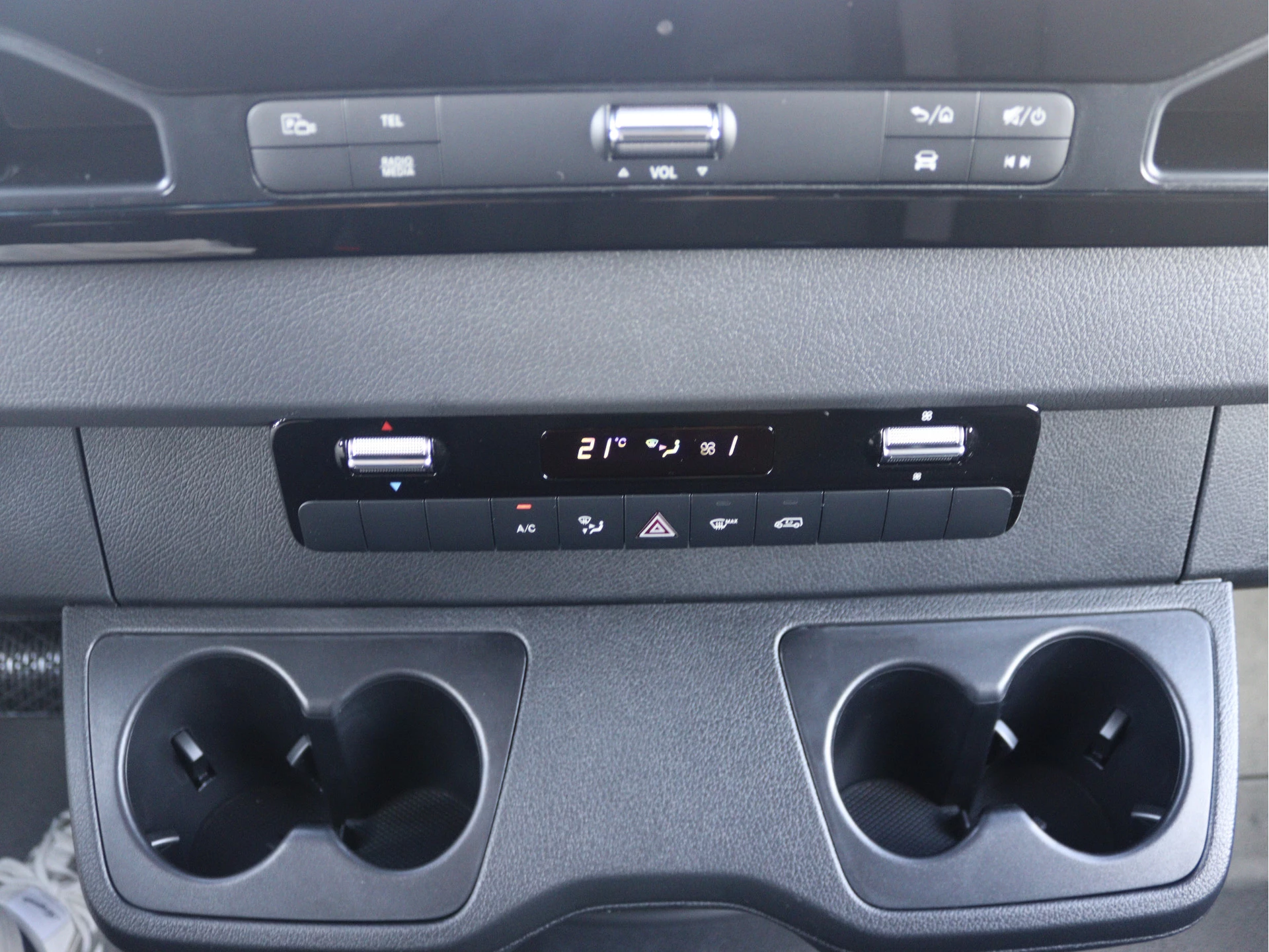 Mercedes-Benz-Sprinter-image-8