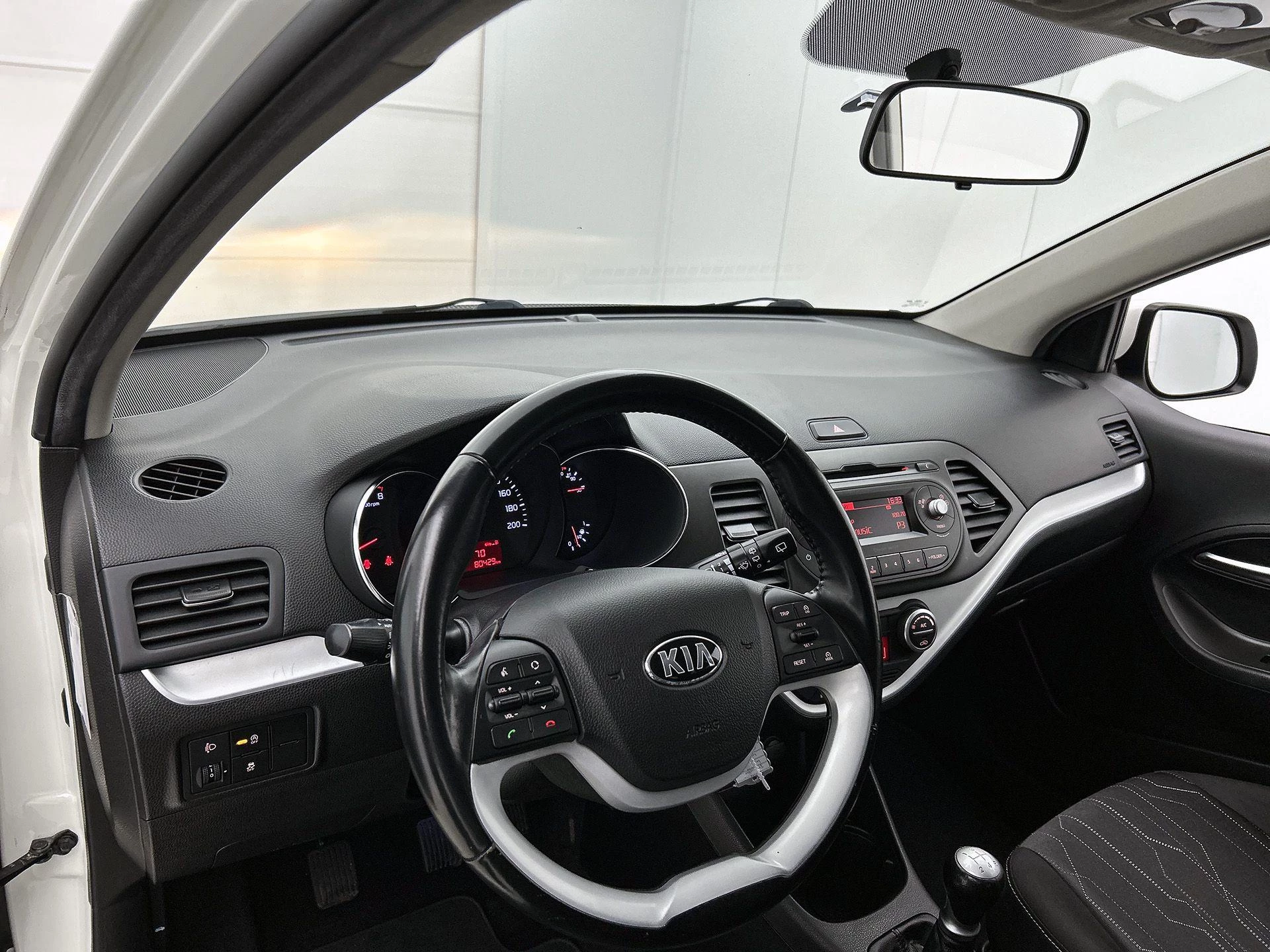 Kia-Picanto-image-14