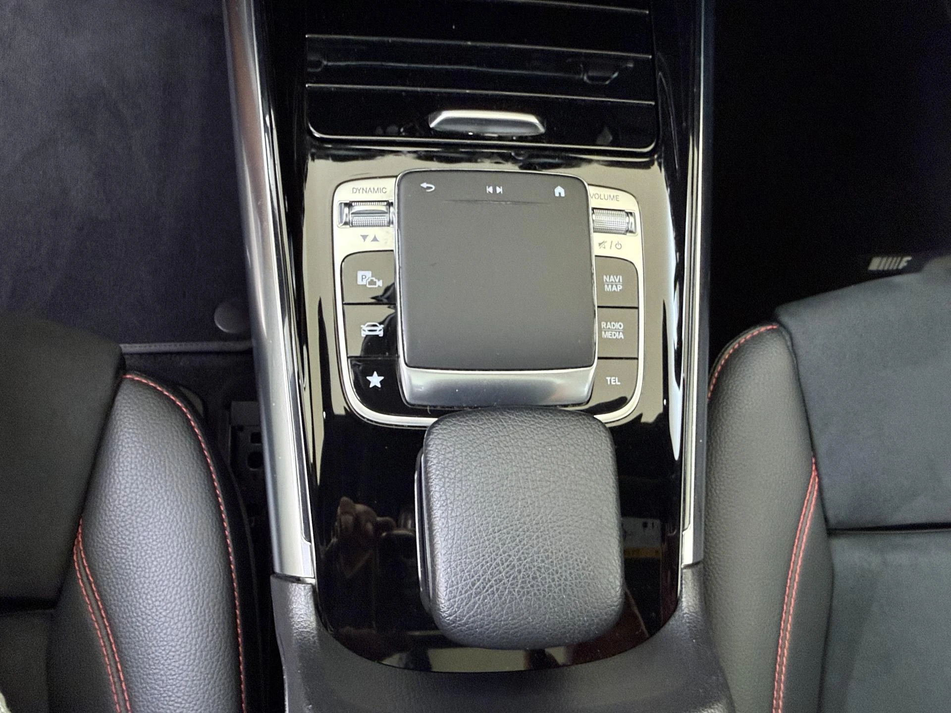 Mercedes-Benz-B-Klasse-image-20
