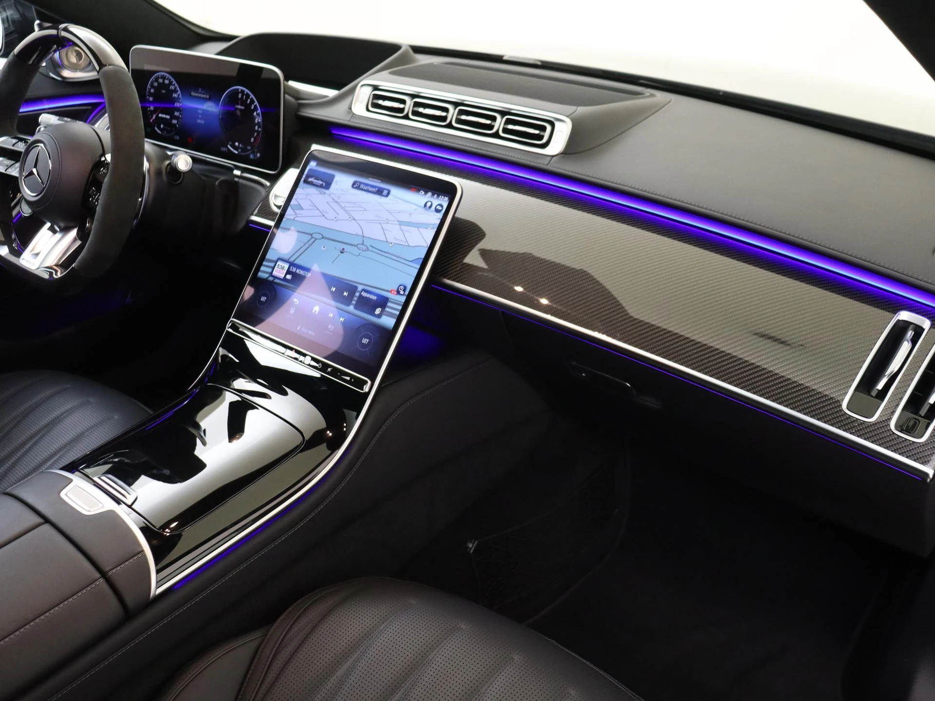 Mercedes-Benz-S-Klasse-image-4