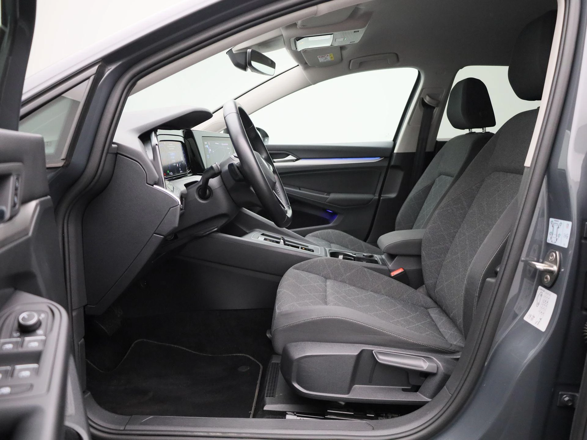 Volkswagen Golf VIII 1.5 eTSI Life DSG | Adaptive Cruise | Camera | PDC