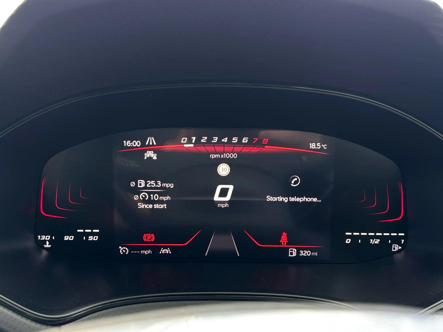 SEAT-Arona-image-12