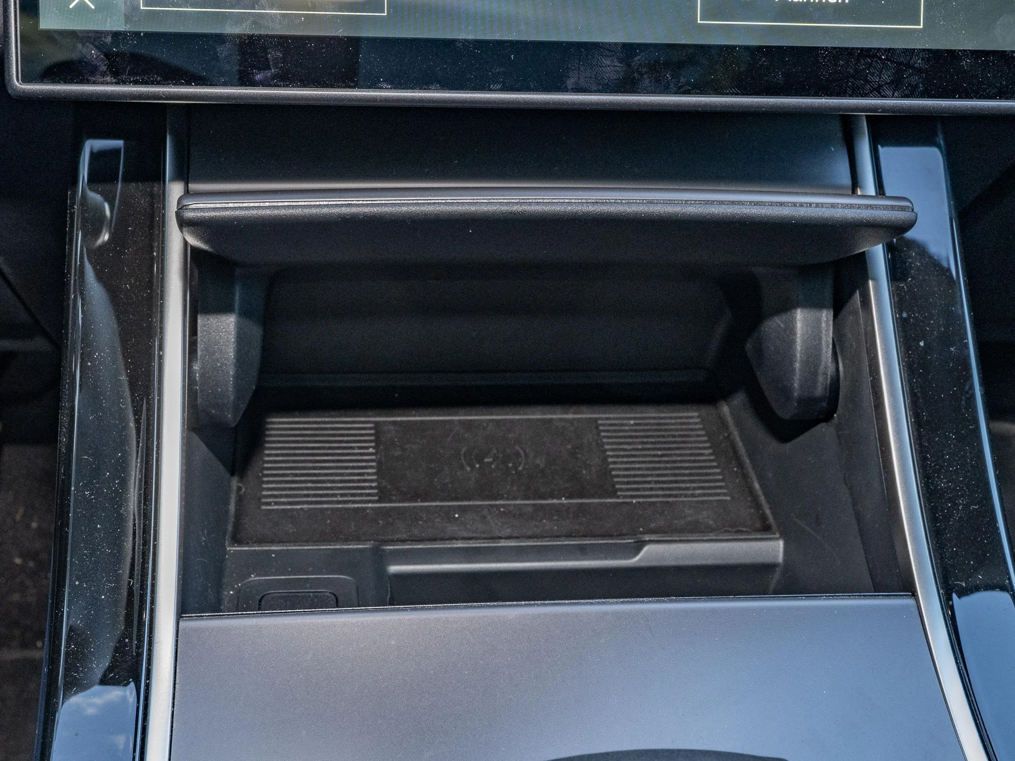 Land Rover-Range Rover Evoque-image-14