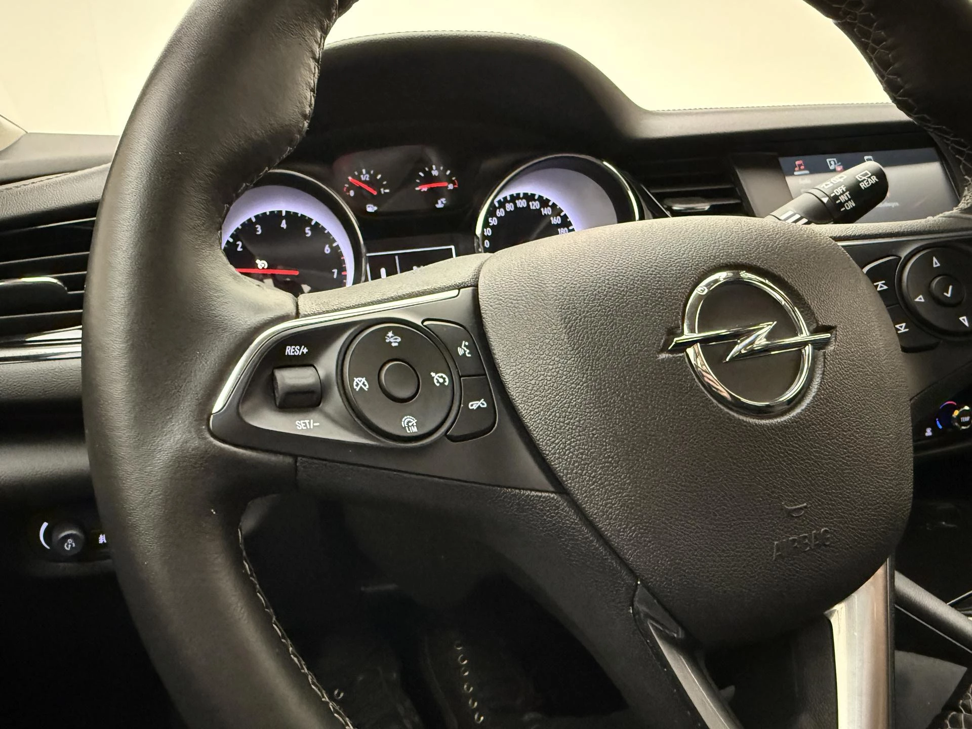 Opel-Insignia-image-13