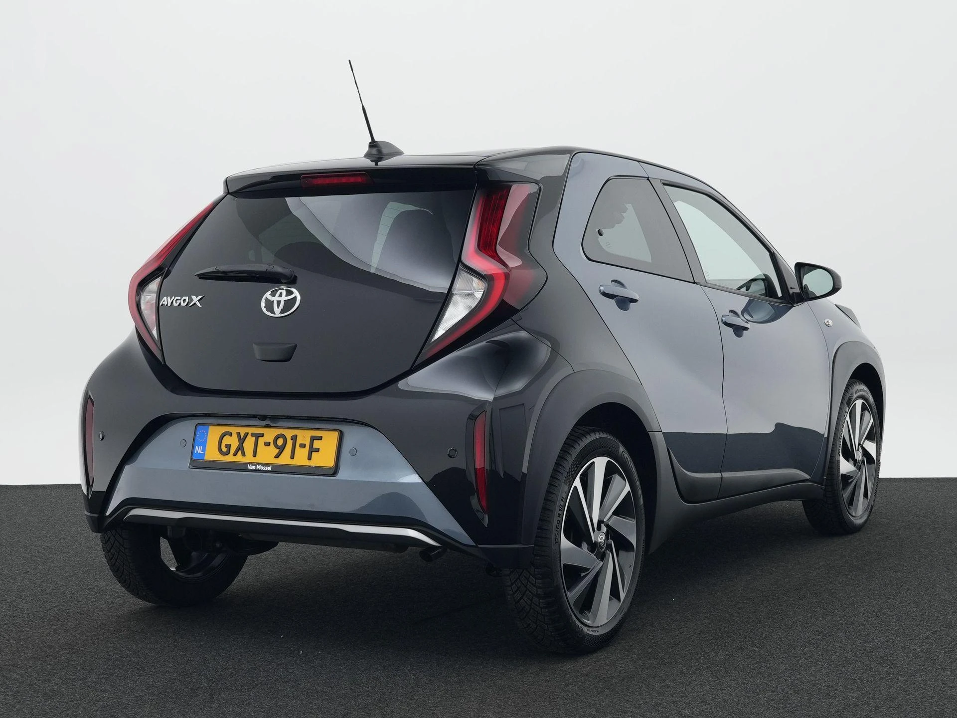 Toyota Aygo X 1.0 VVT-i MT Envy