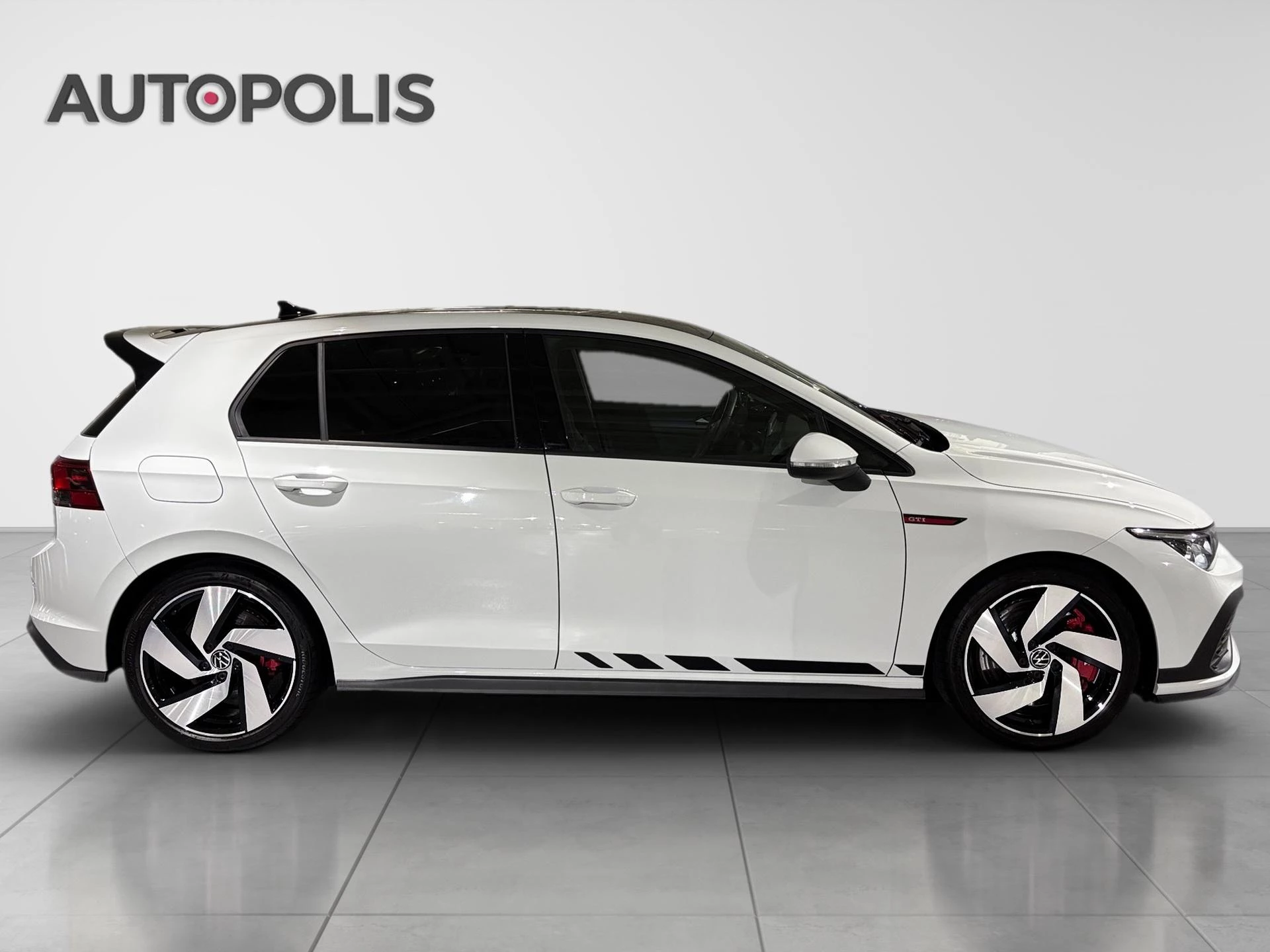 Volkswagen-Golf-image-15