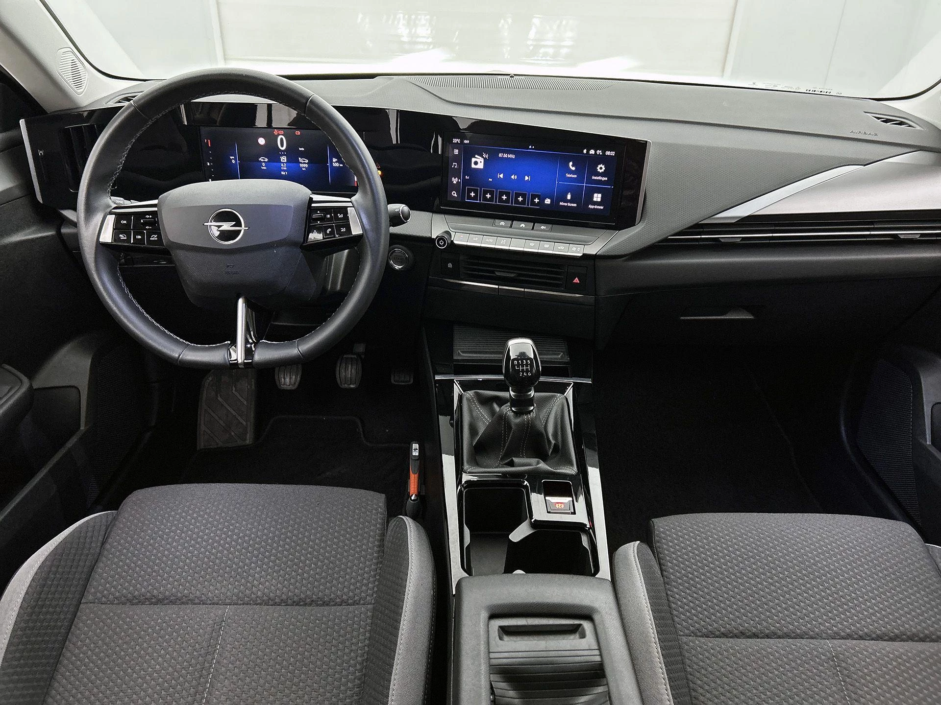 Opel-Astra-image-21