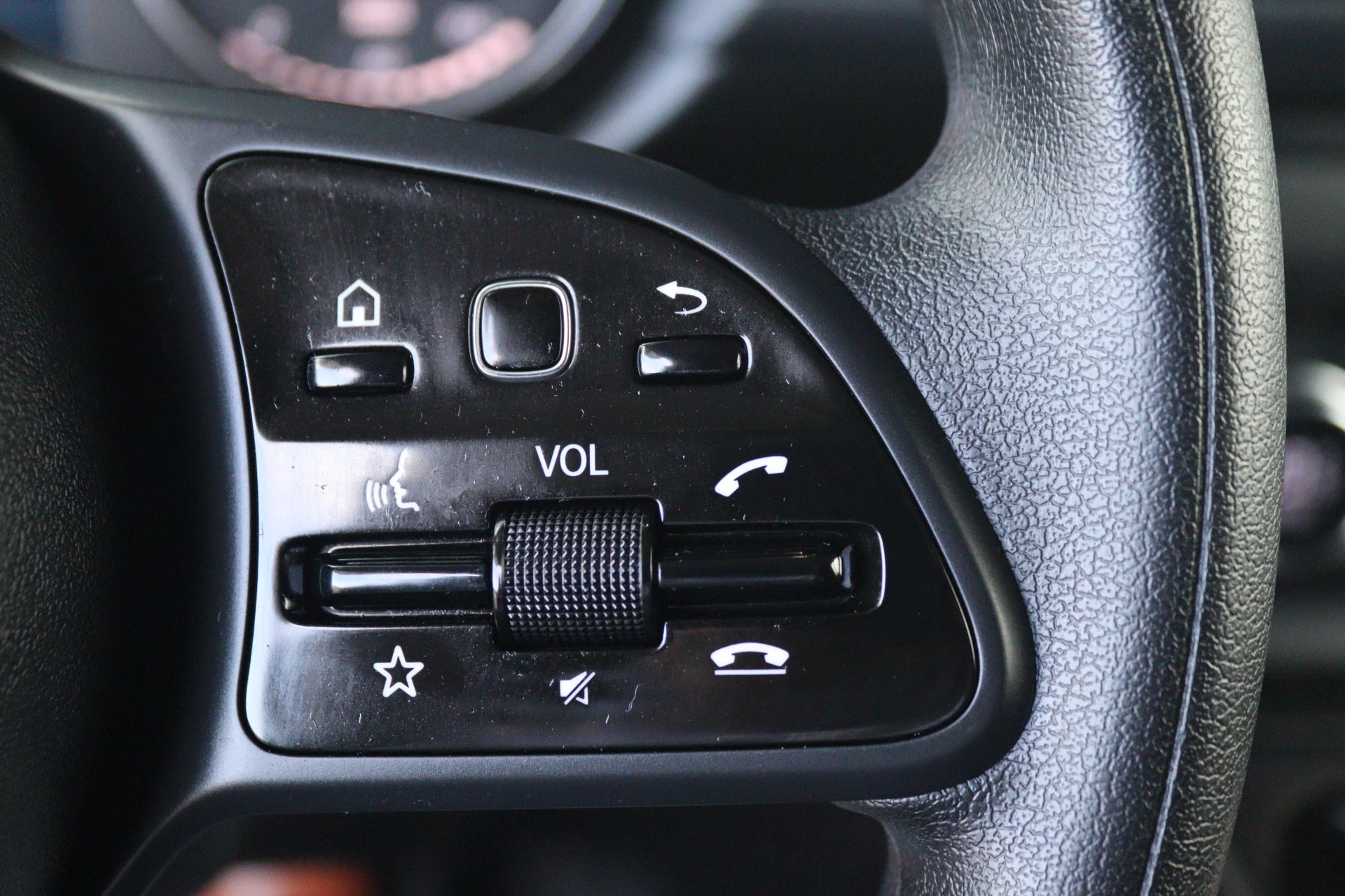 Mercedes-Benz-eCitan-image-12