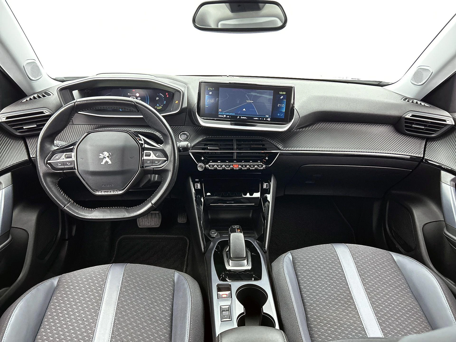 Peugeot-e-2008-image-17
