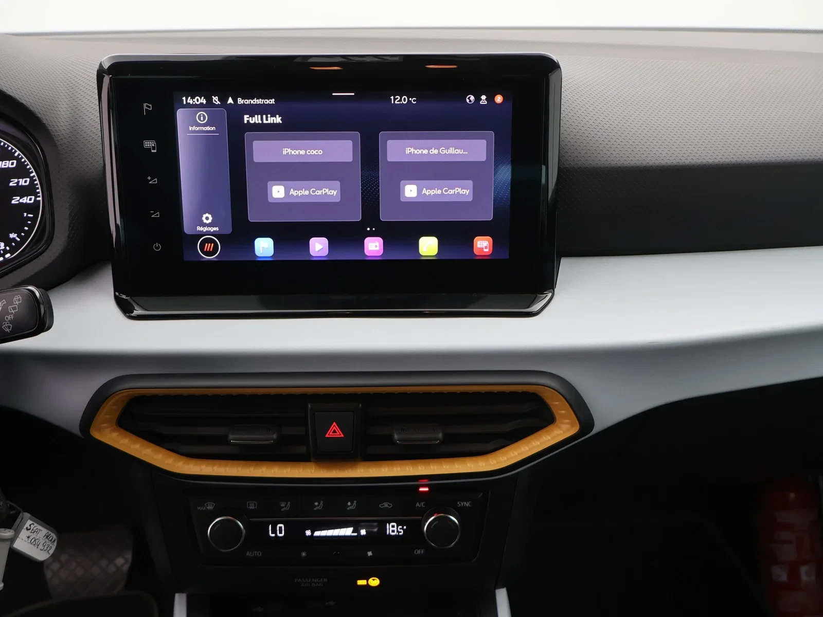 SEAT-Arona-image-14