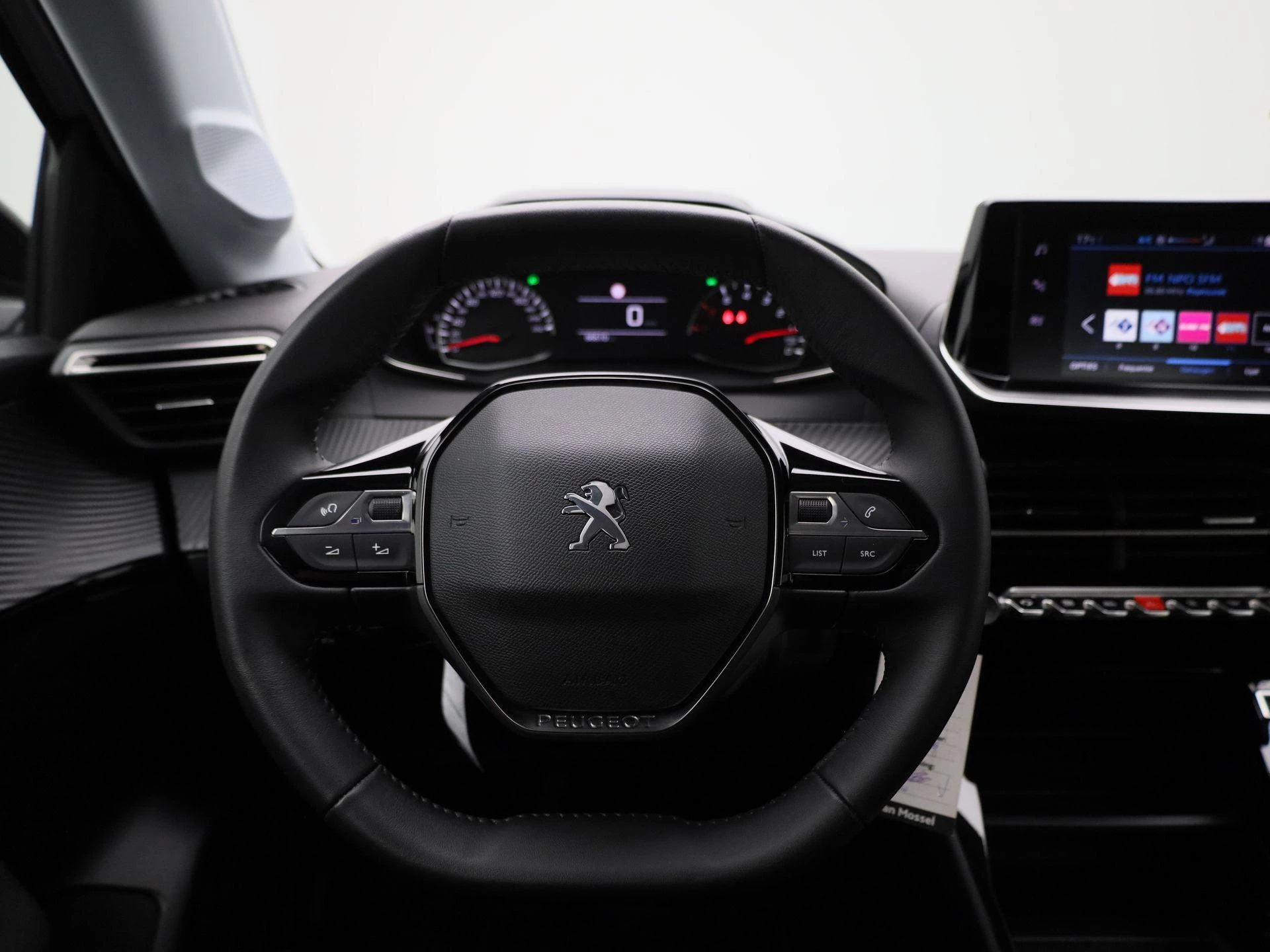 Peugeot-208-image-6