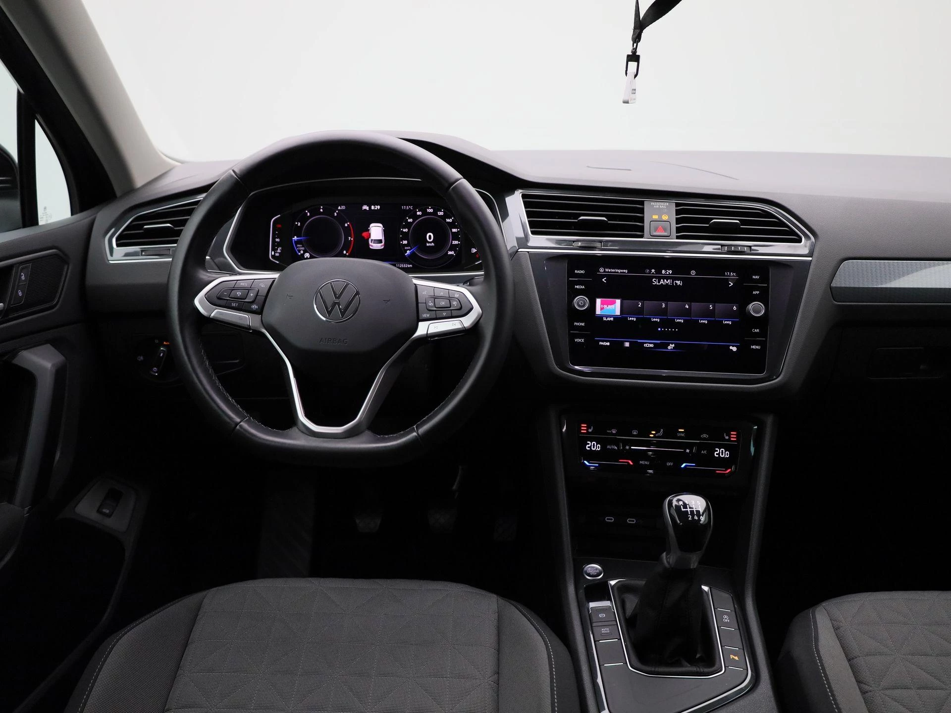 Volkswagen-Tiguan-image-6