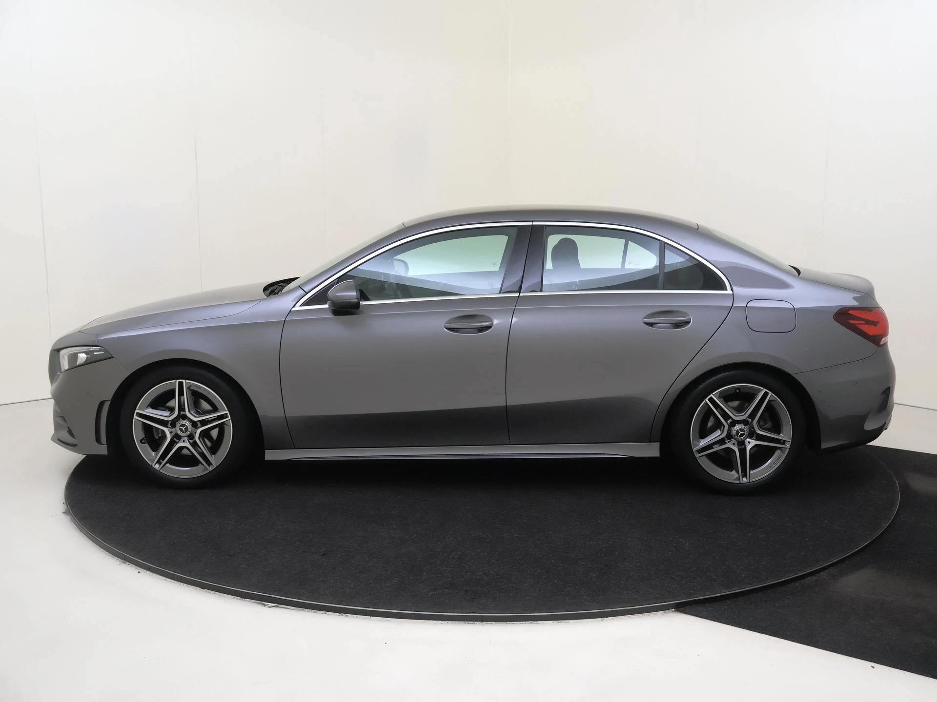 Mercedes-Benz A-Klasse 200 Business Solution AMG