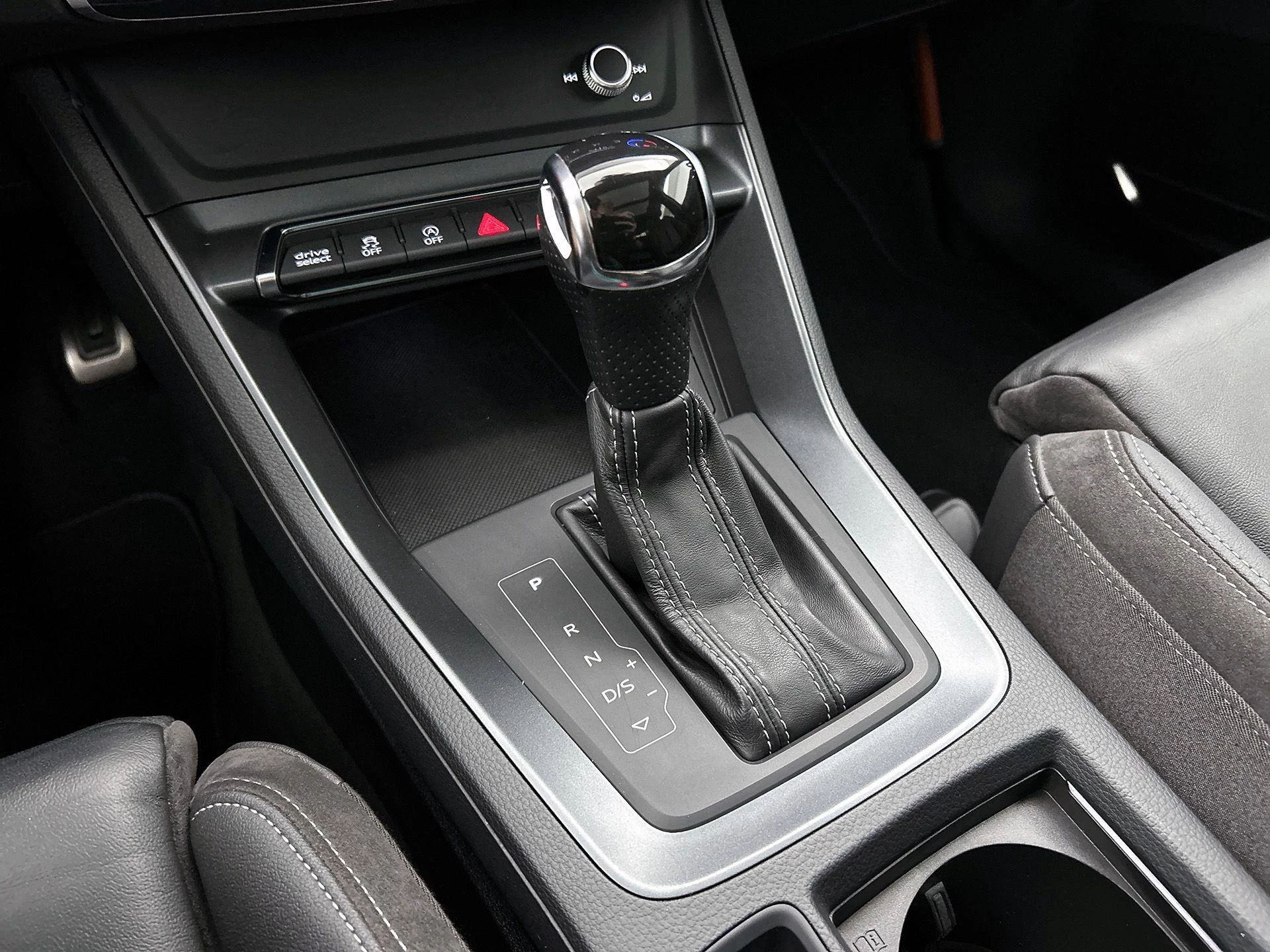 Audi Q3 40 TFSI quattro S Line 190 PK