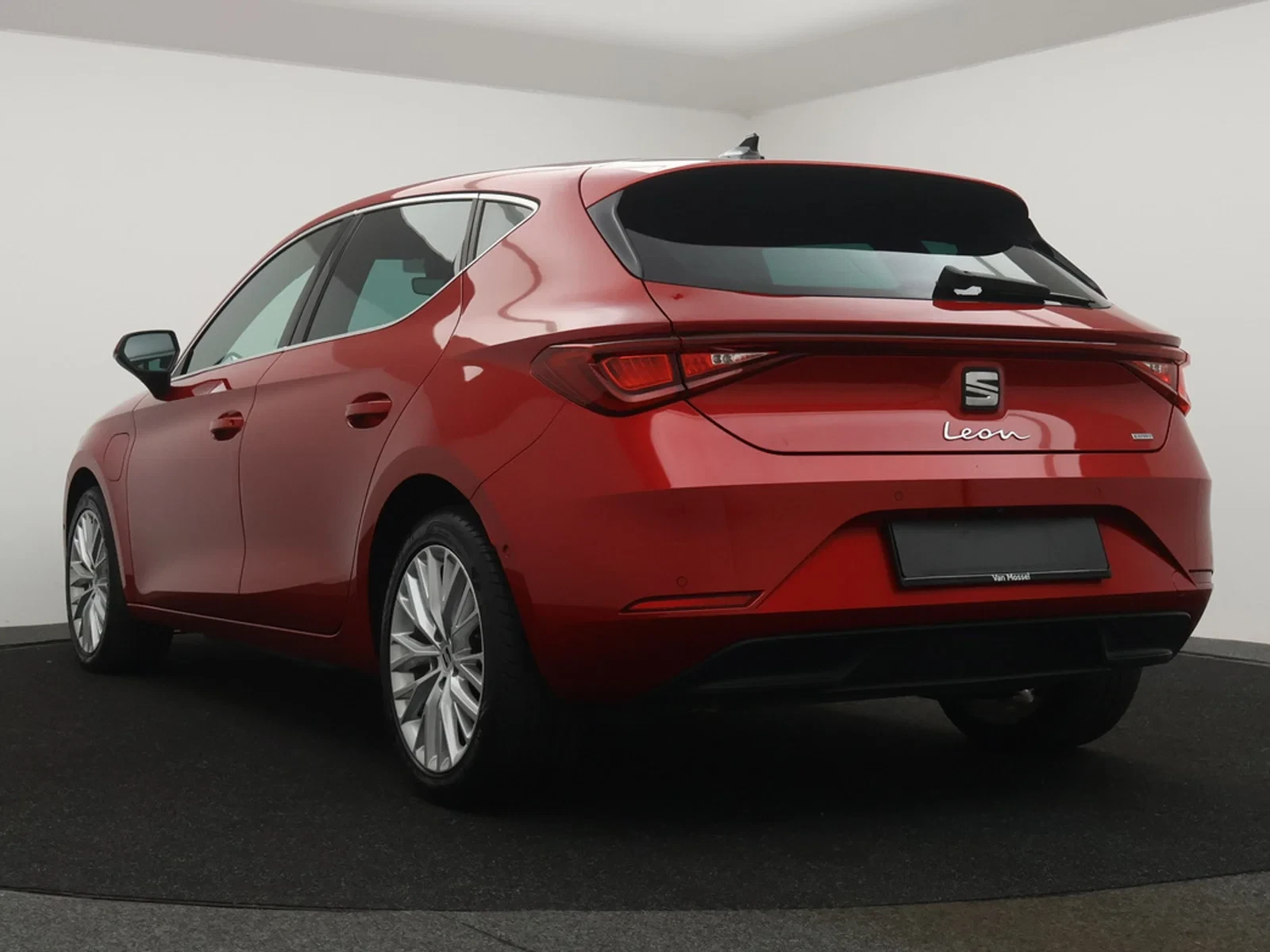 SEAT Leon e-Hybrid (PHEV) Leon e-Hybrid 1.4 Xcellence D204PK *AUTOMAAT*VIRTUAL COCKPIT*LEDER*CAMERA*PDC*CRUISE*KEYLESS GO*NAVI*APP-CONNECT*...*