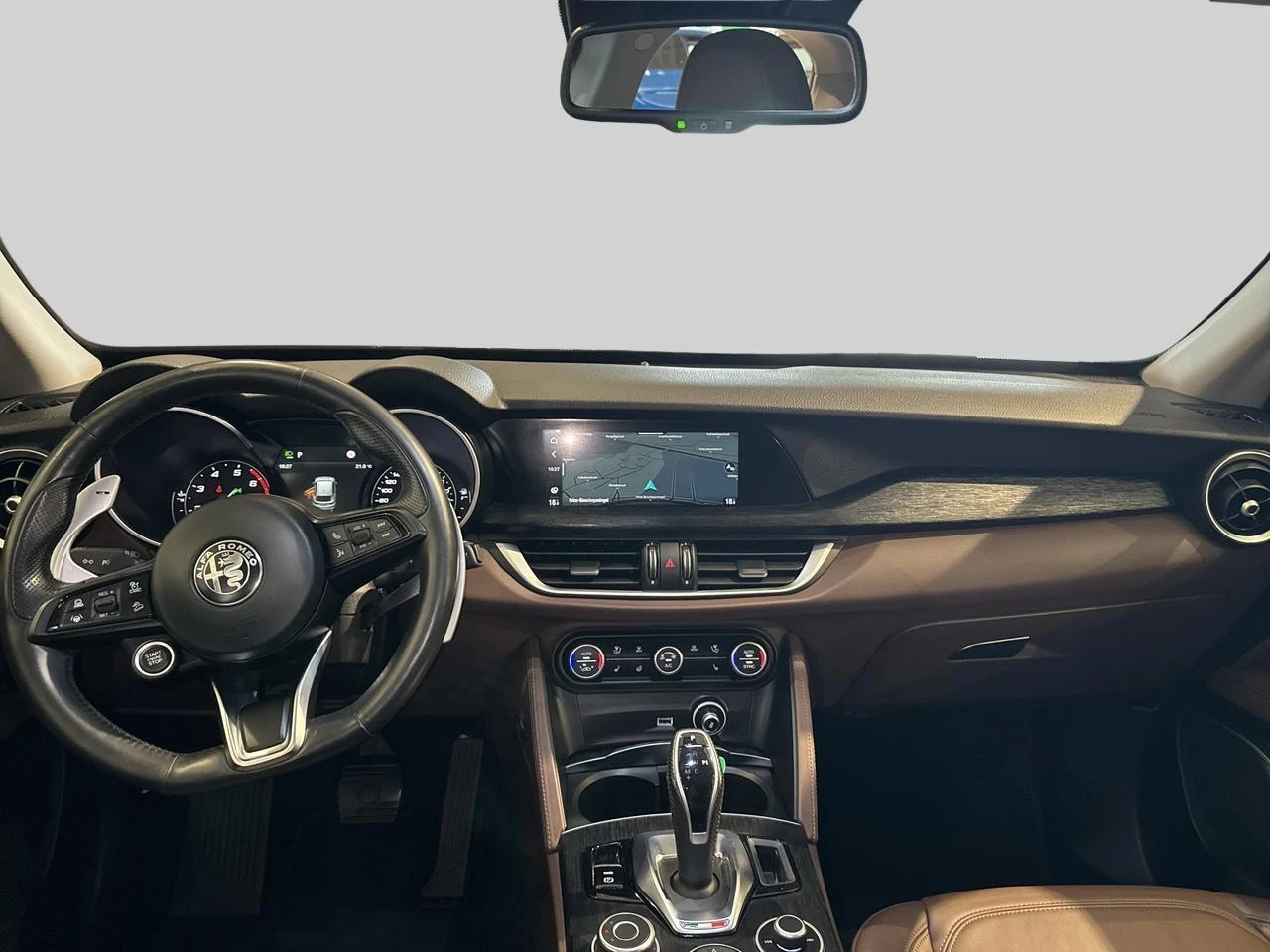 Alfa Romeo-Stelvio-image-8