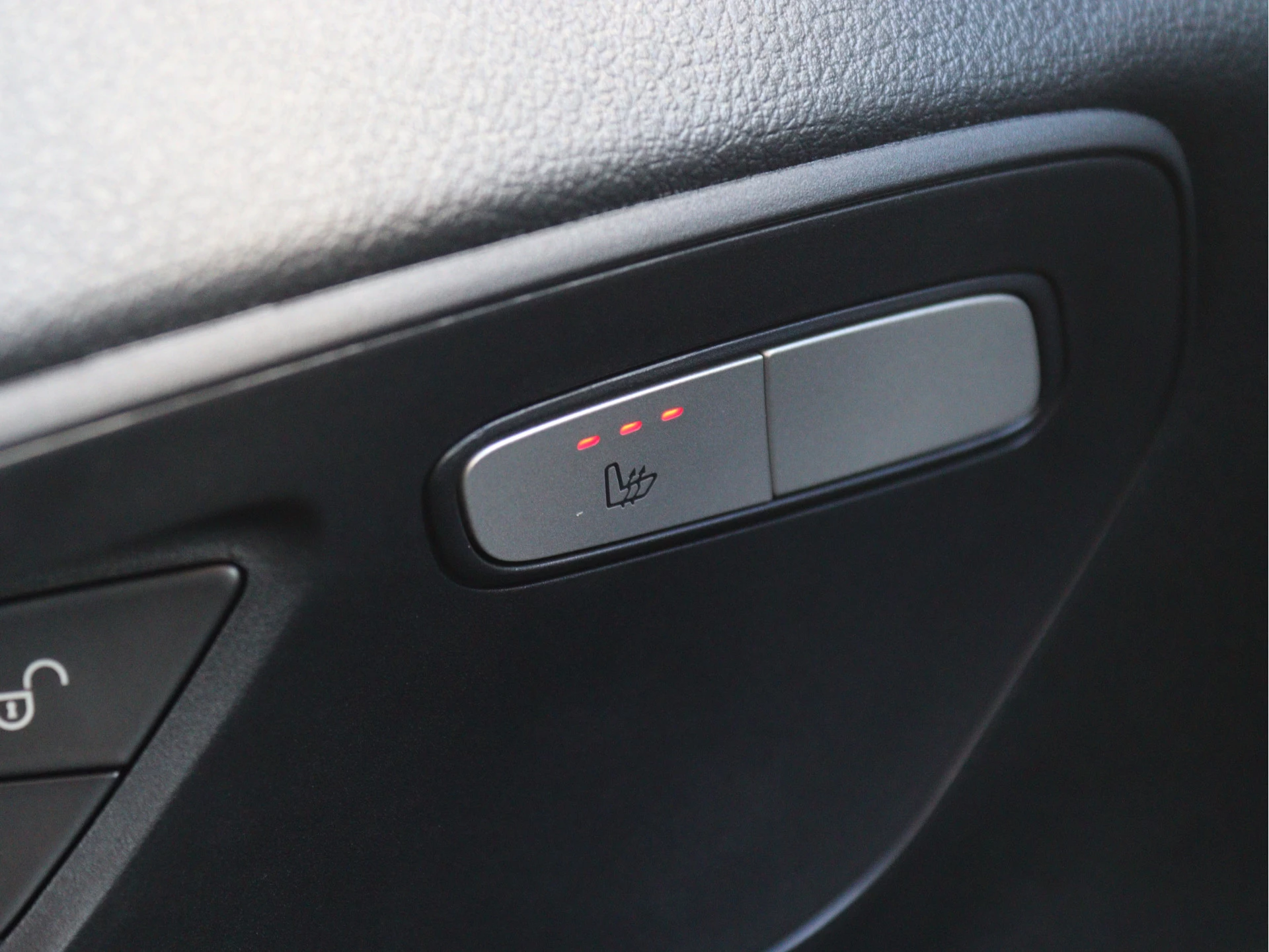 Mercedes-Benz-eVito-image-5