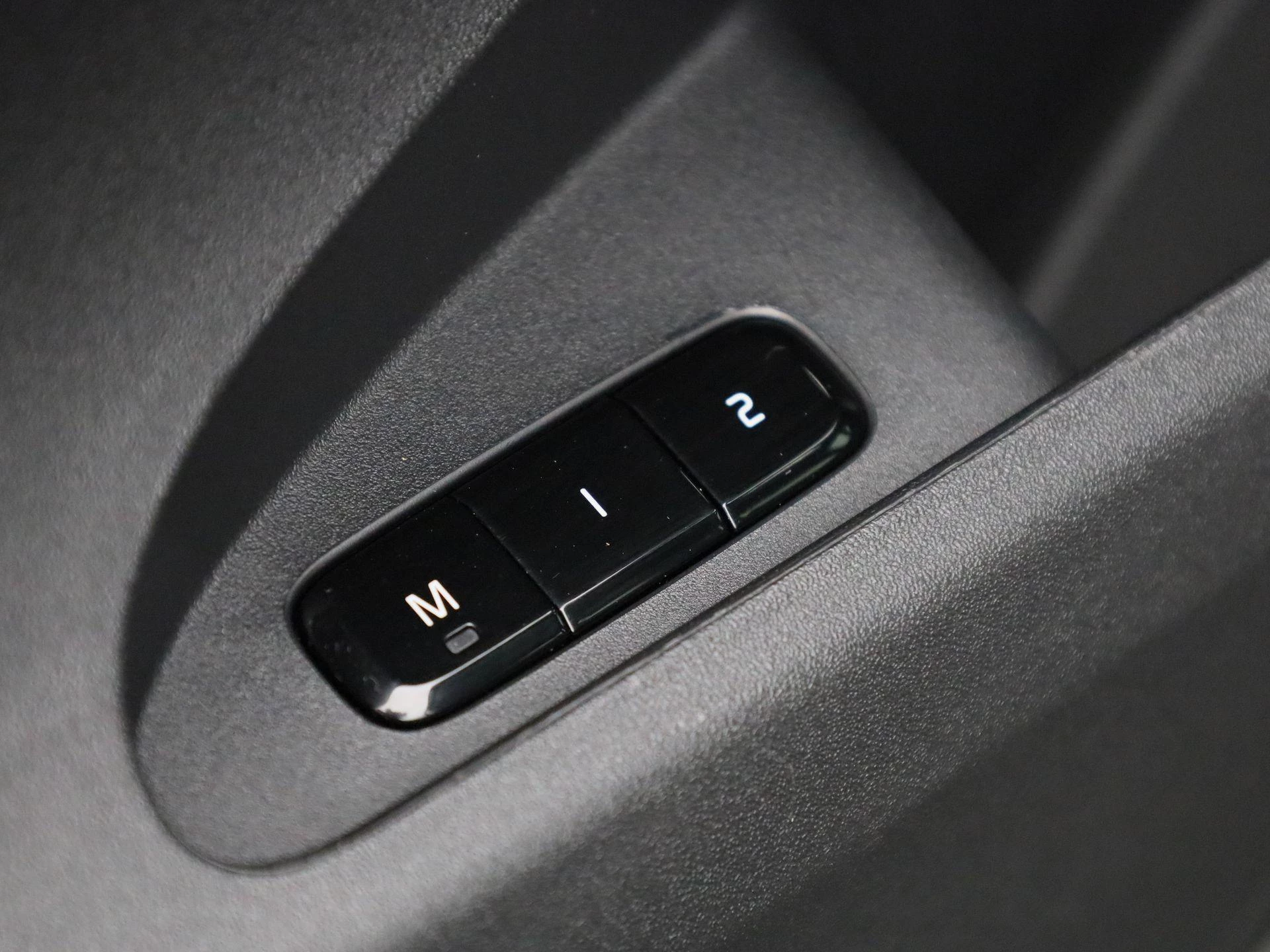 Polestar-2-image-30