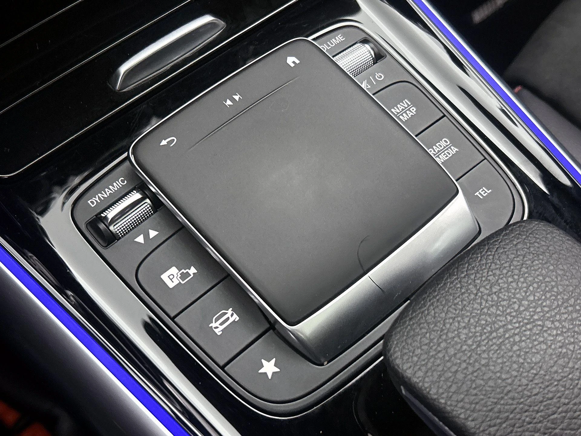 Mercedes-Benz-B-Klasse-image-10