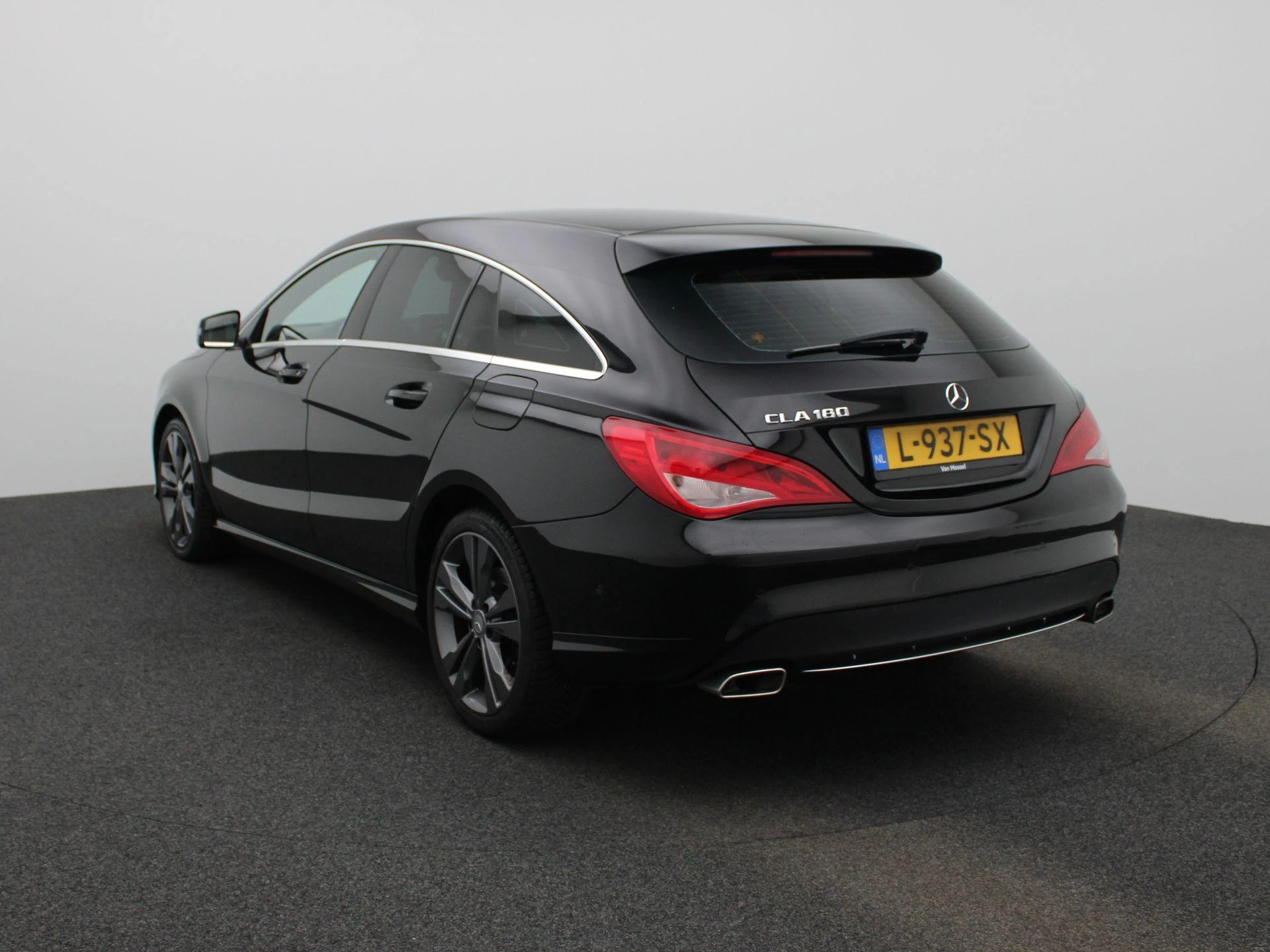 Mercedes-Benz CLA Shooting Brake 180 Ambition