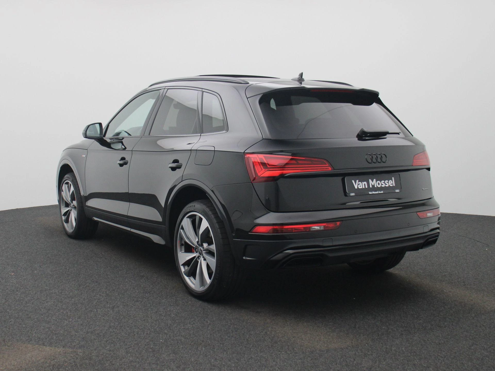 Audi Q5 50 TFSI e S edition Competition 299 PK