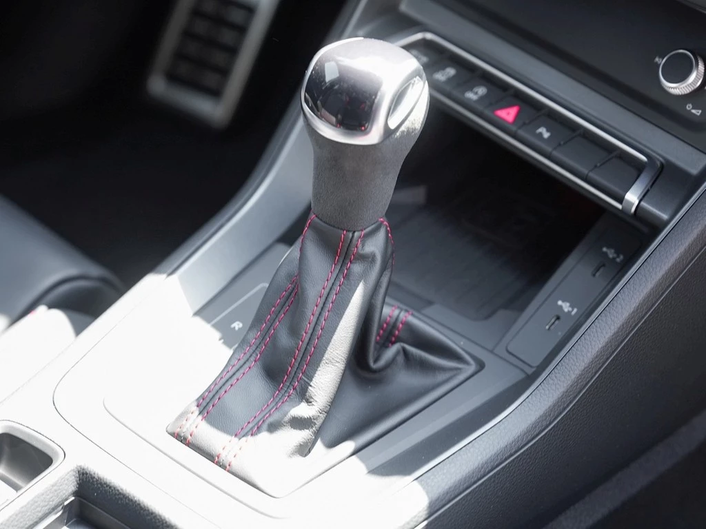 Audi-RSQ3-image-8