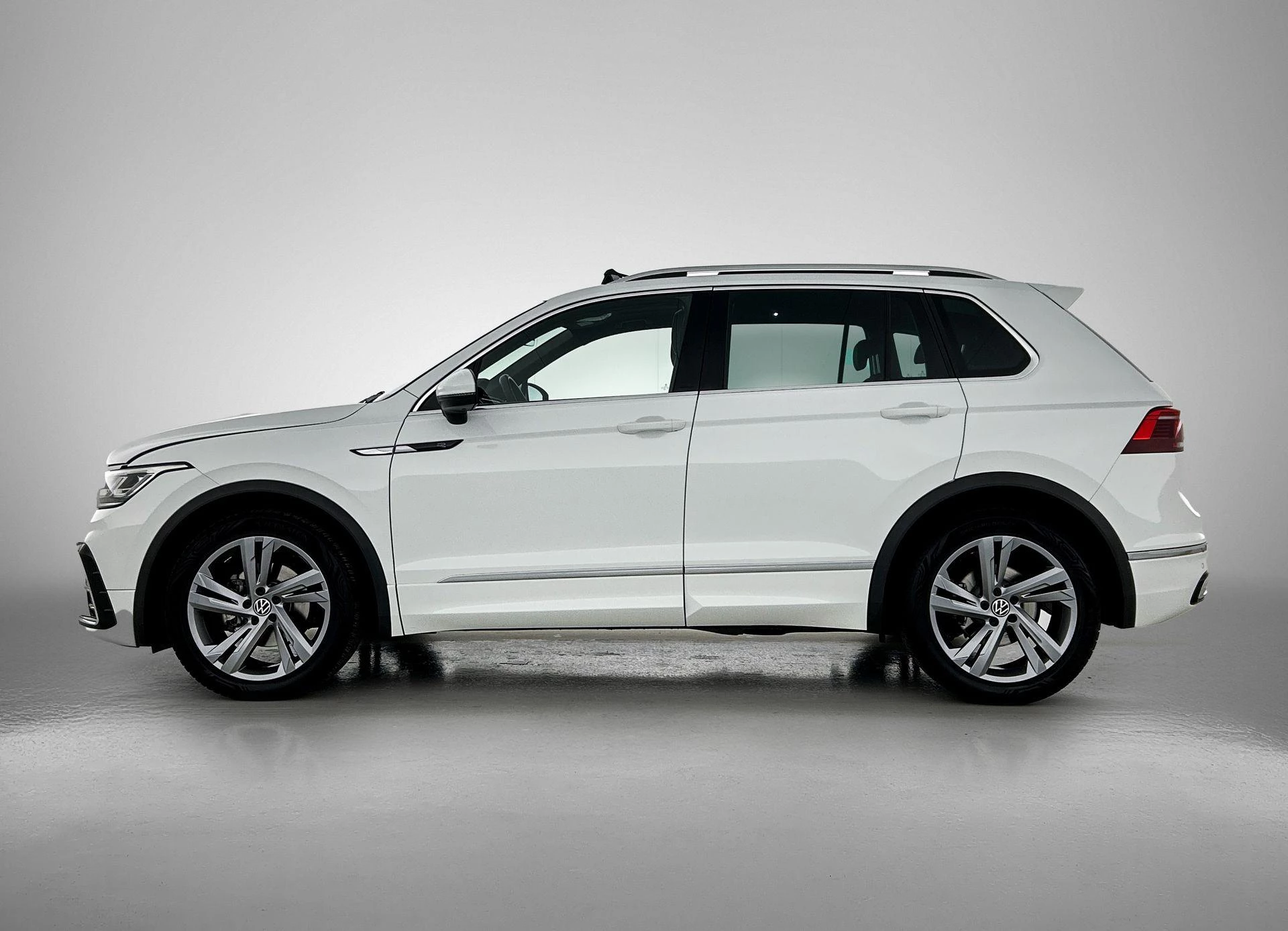 Volkswagen-Tiguan-image-1