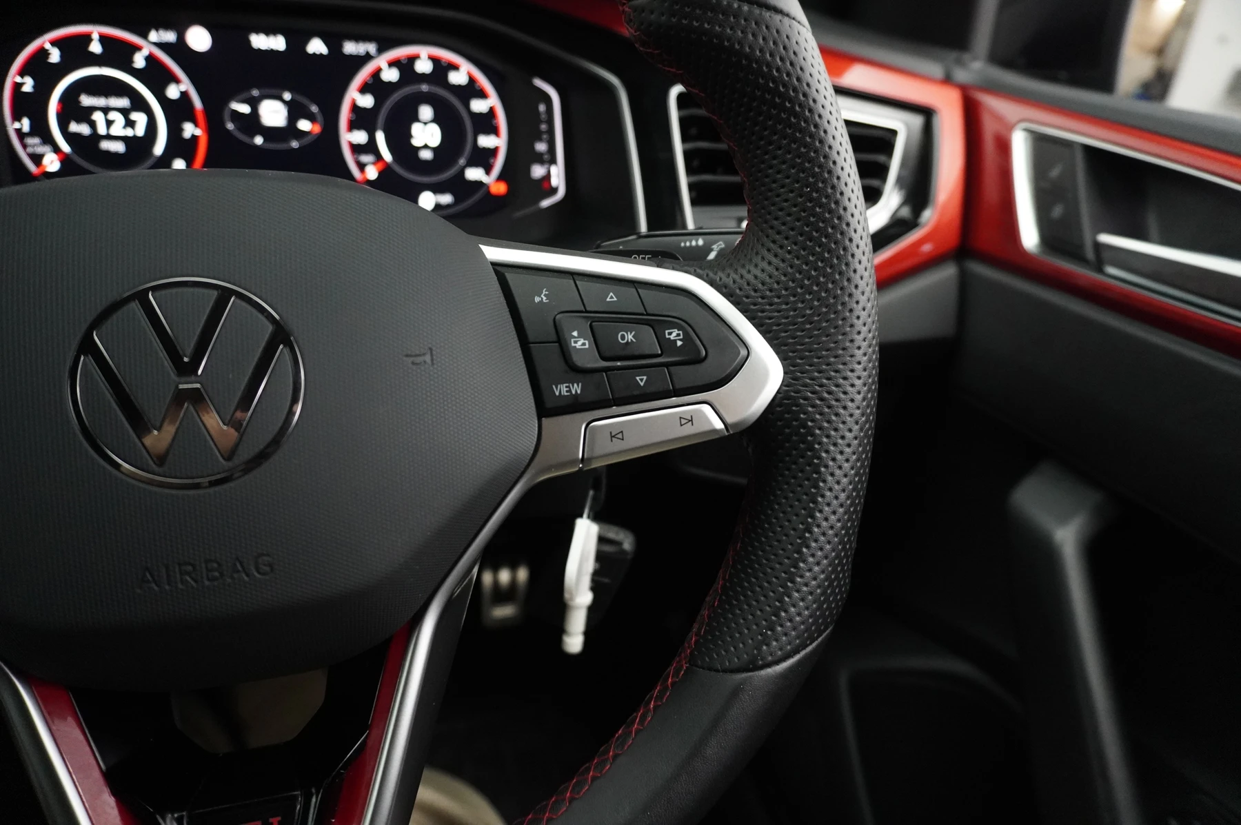Volkswagen-Polo-image-23
