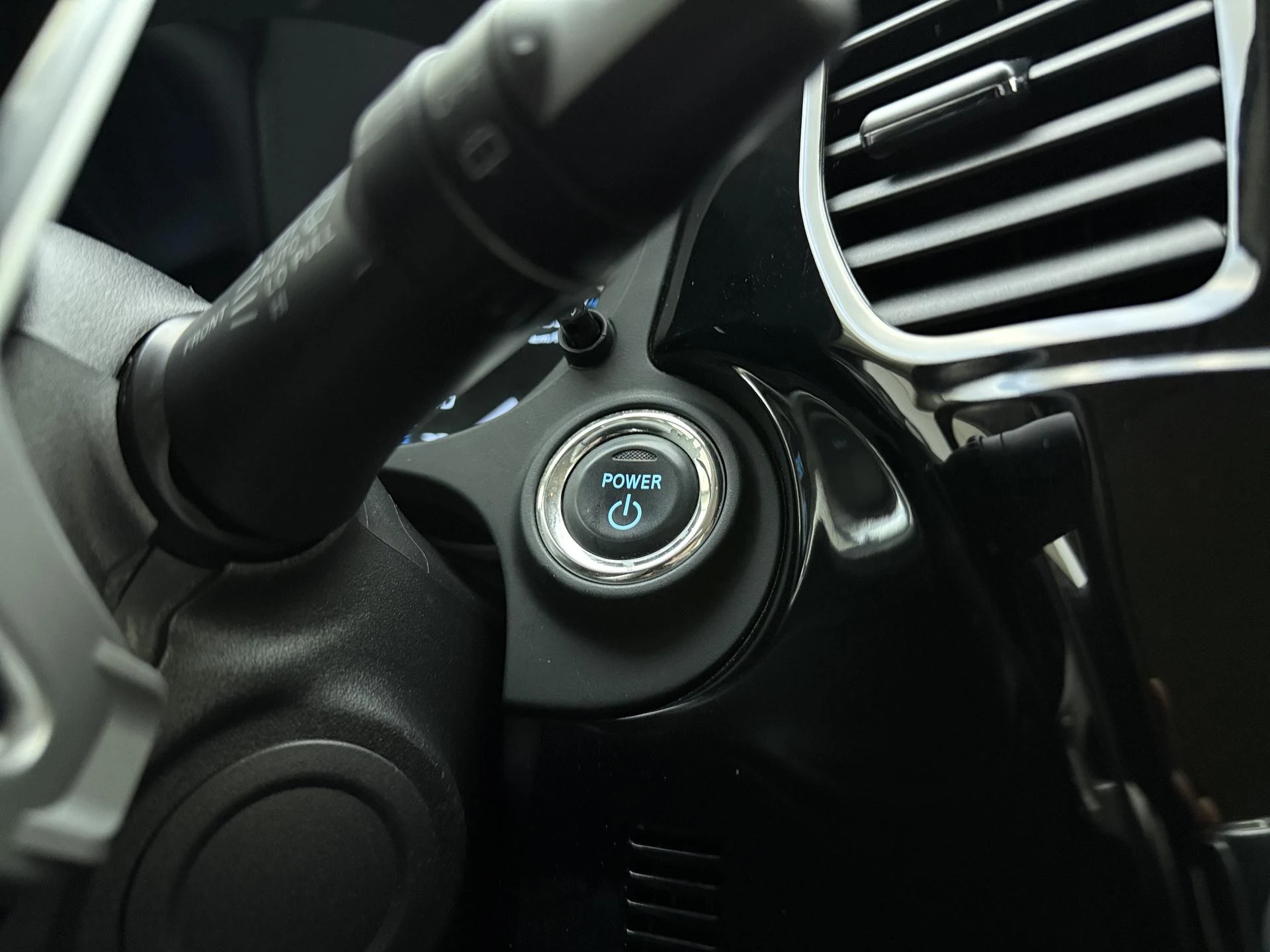 Mitsubishi-Outlander-image-22