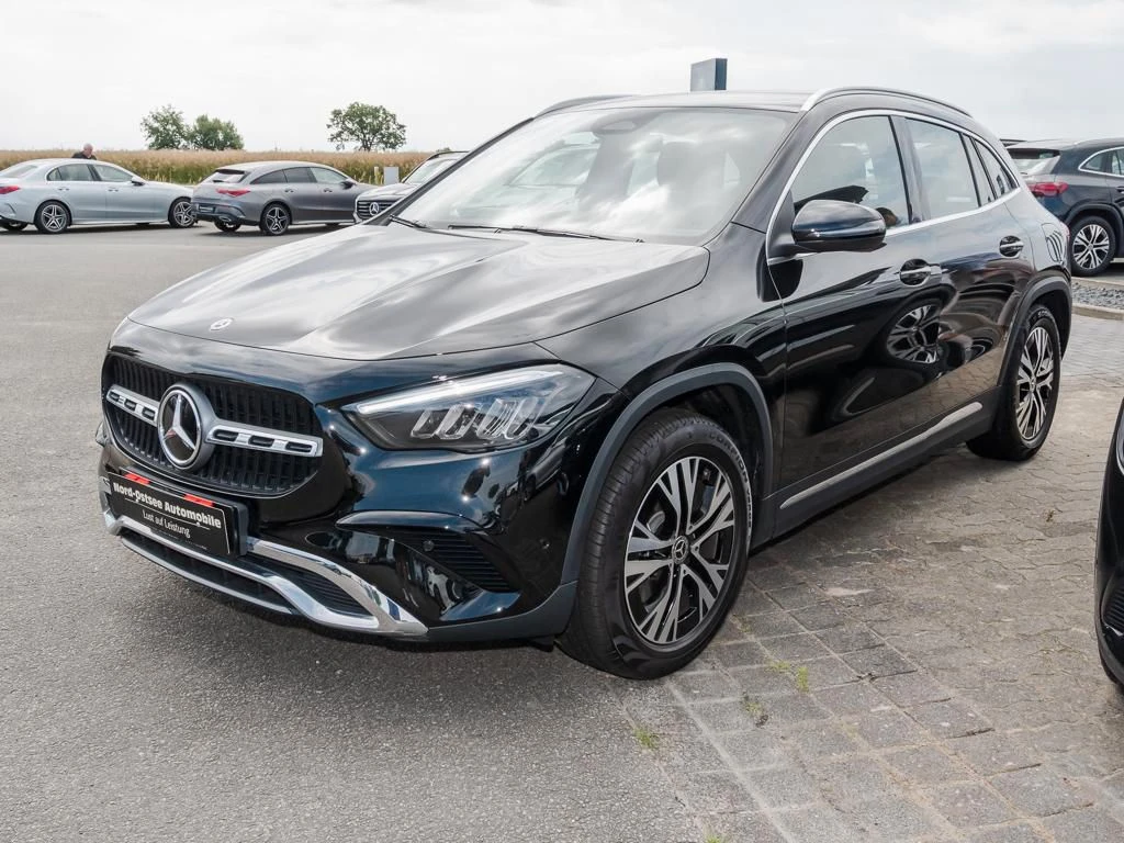 Mercedes-Benz-GLA 200 d-image-6