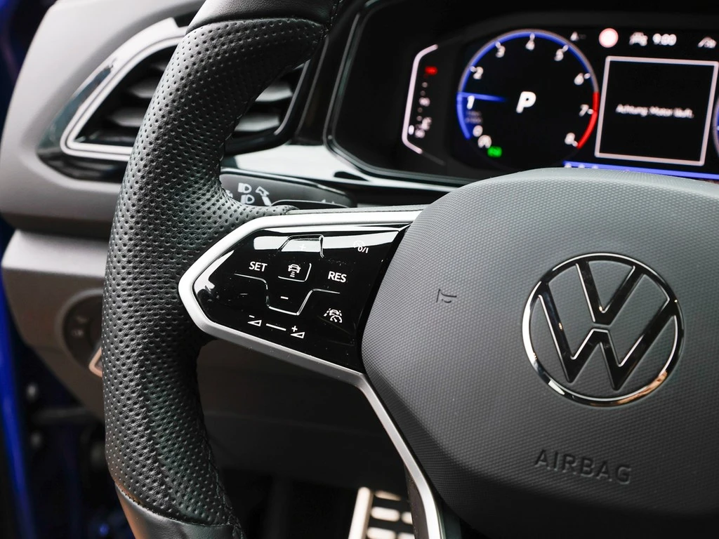 Volkswagen-T-Roc-image-15