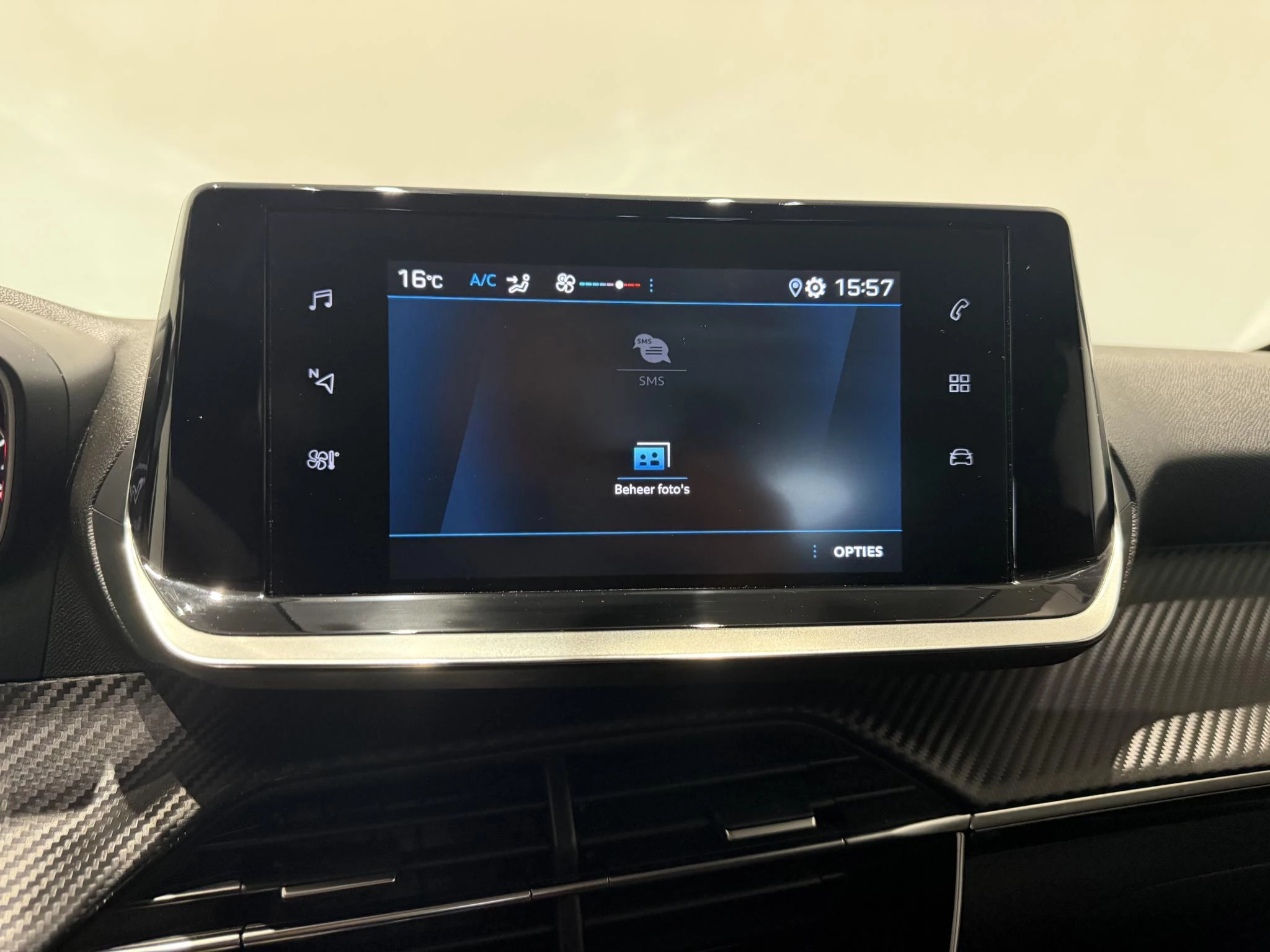 Peugeot-208-image-16