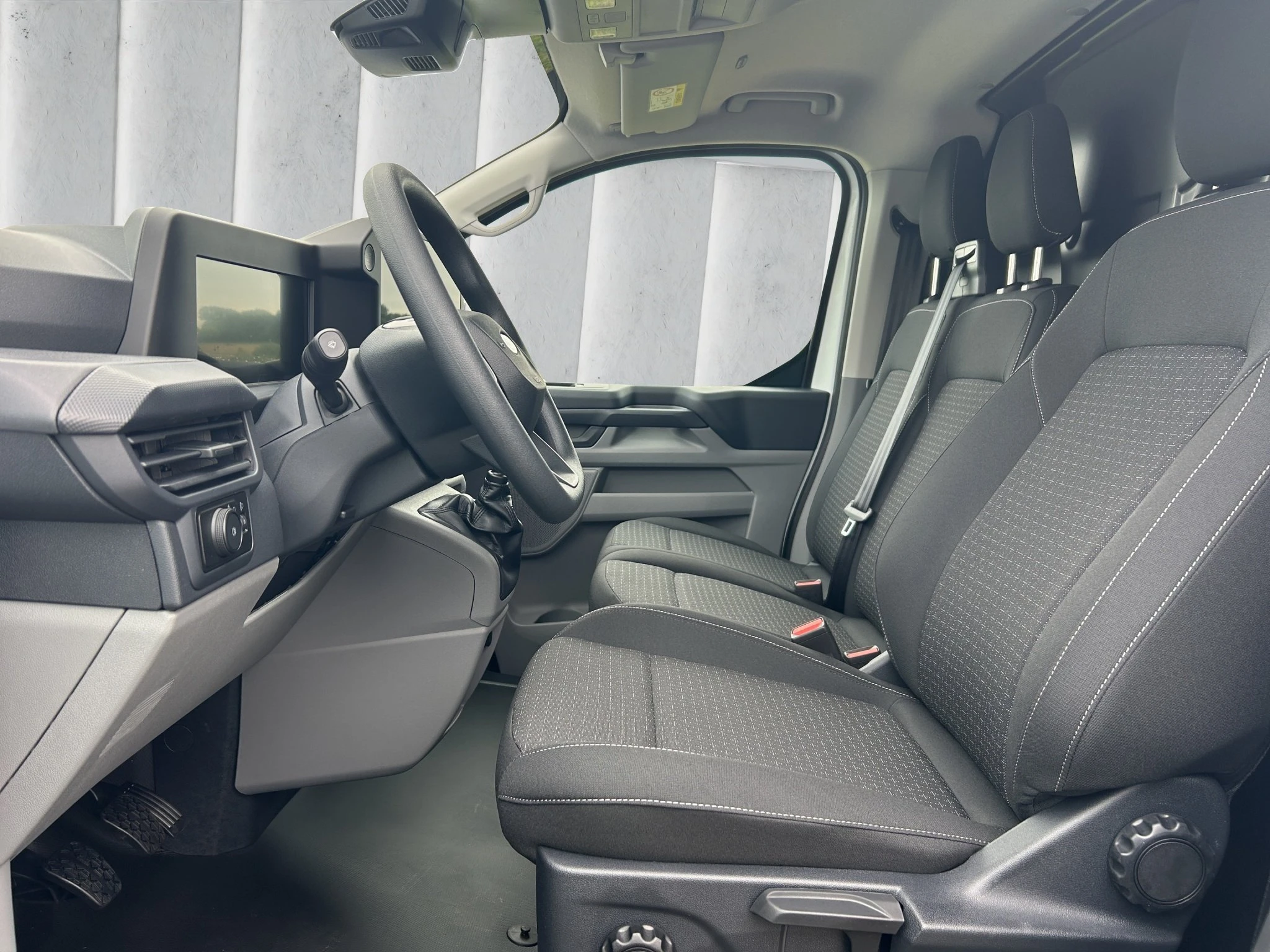 Ford-Transit Custom-image-9