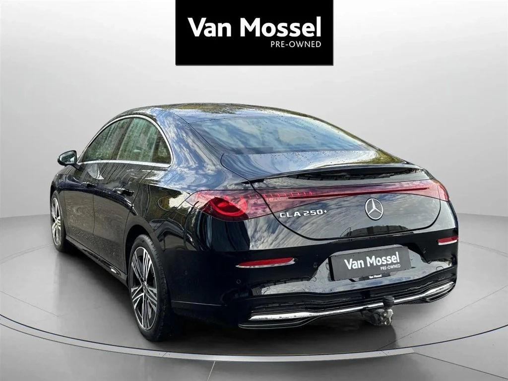 Mercedes-Benz-CLA-image-6