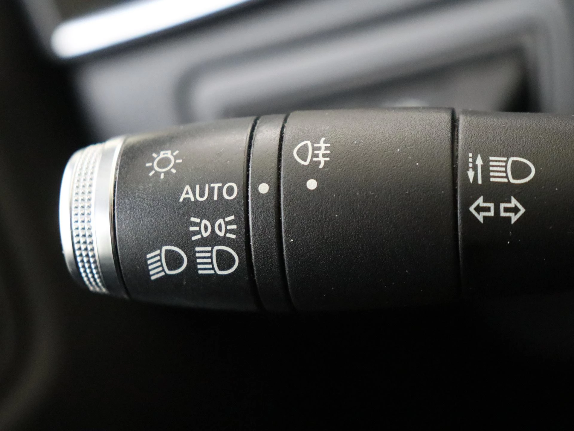 Renault-Clio-image-22