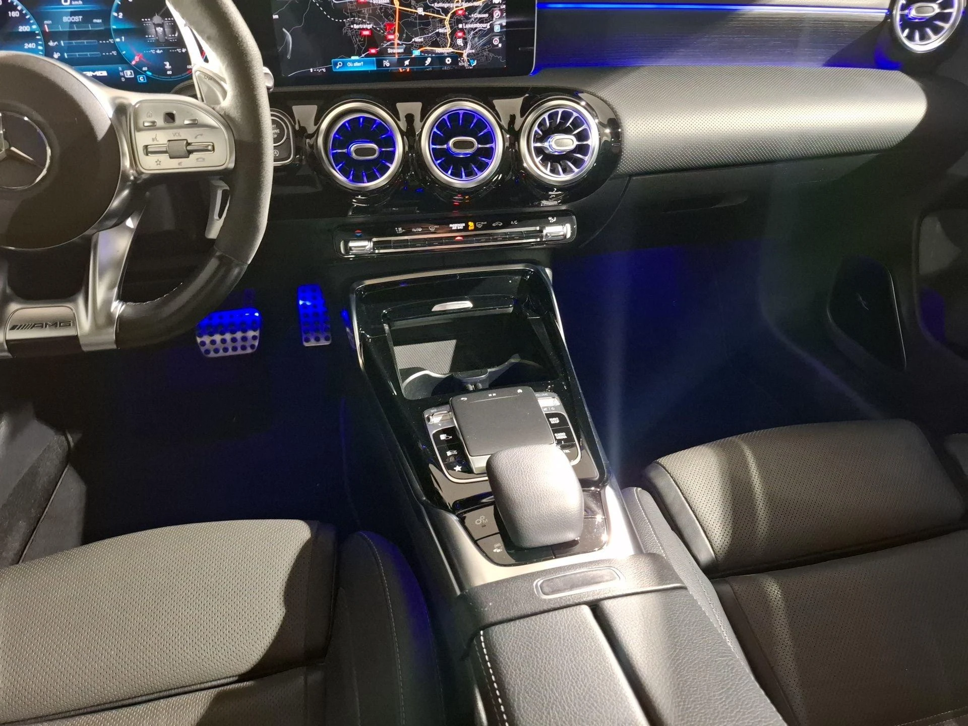 Mercedes-Benz-CLA-image-9