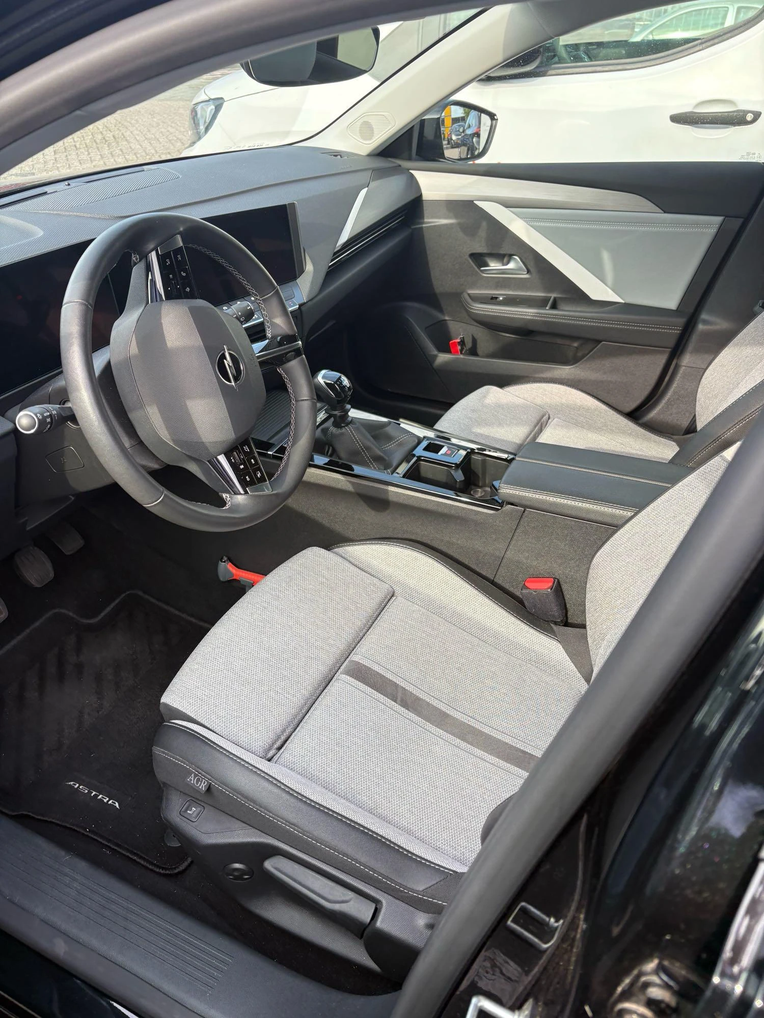 Opel-Astra-image-10