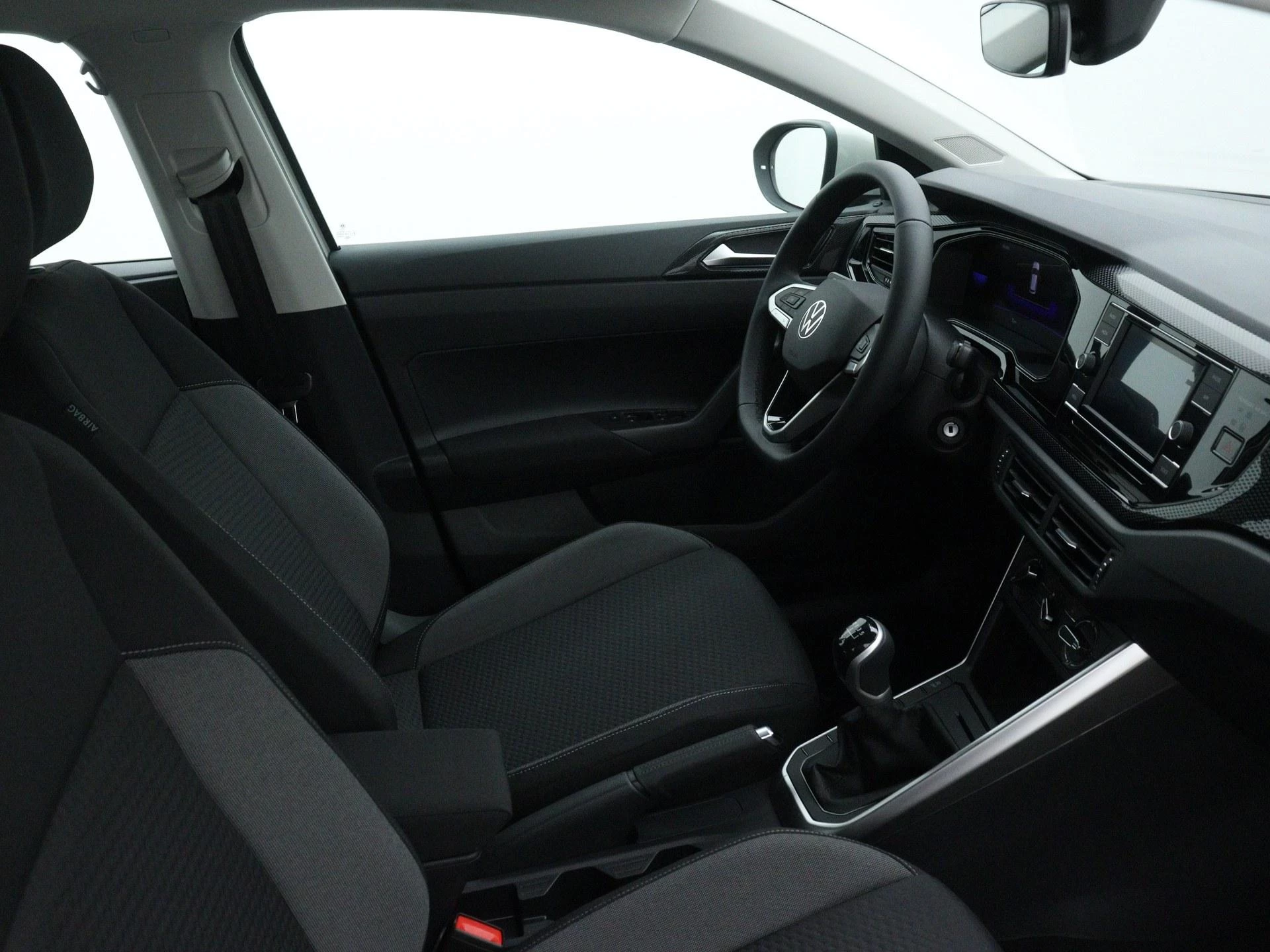 Volkswagen-Taigo-image-8