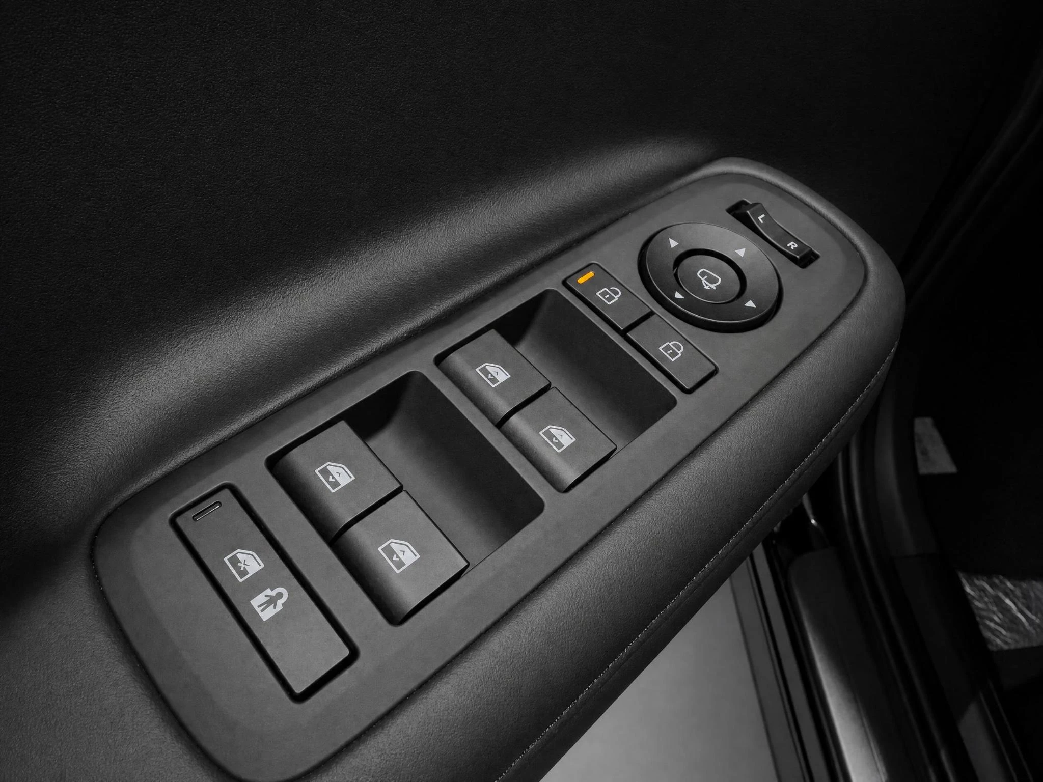 Hyundai-Santa Fe-image-7