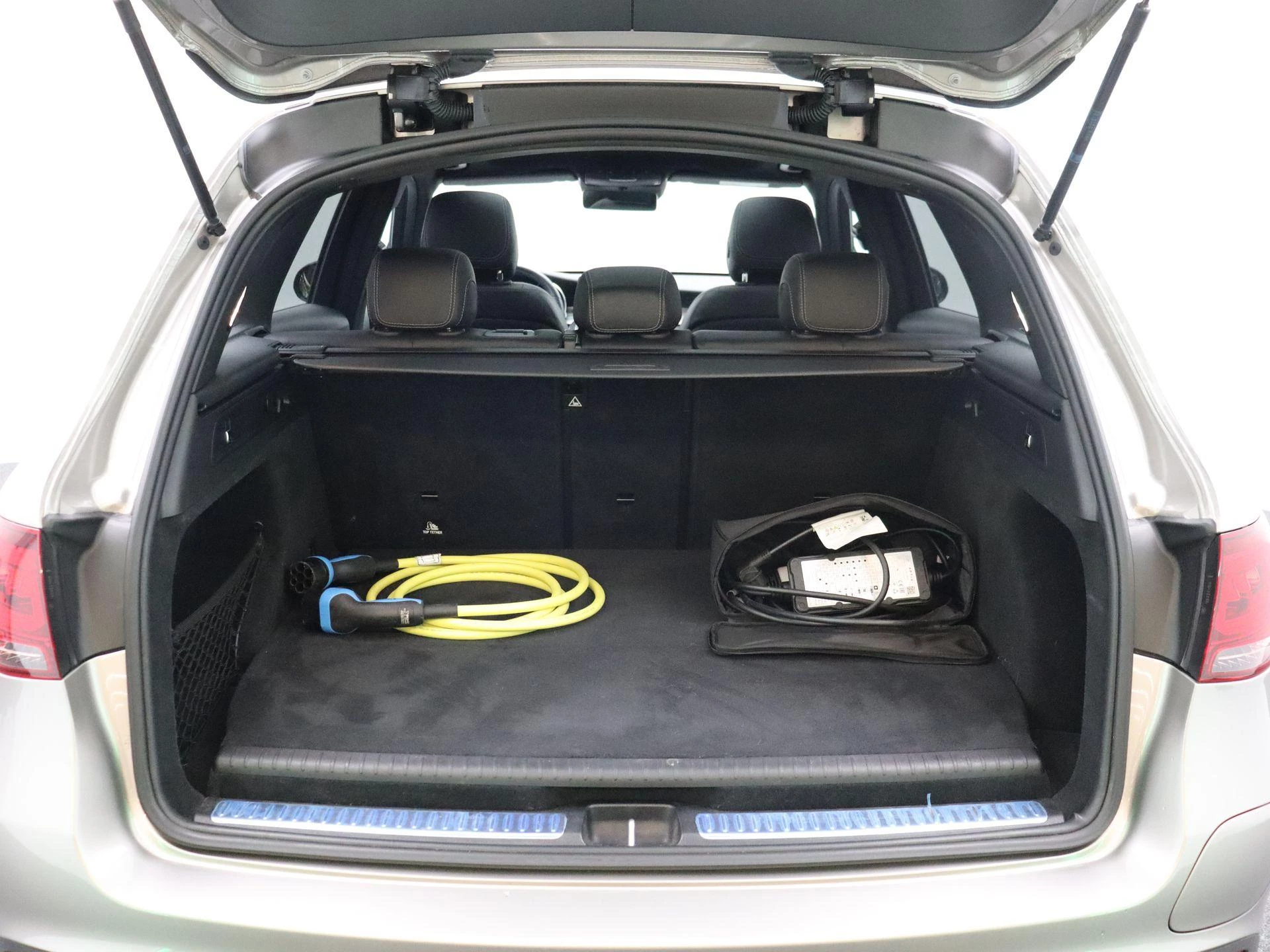 Mercedes-Benz GLC 300 de AMG LINE + PANO DAK + BURMESTER + CARPLAY +