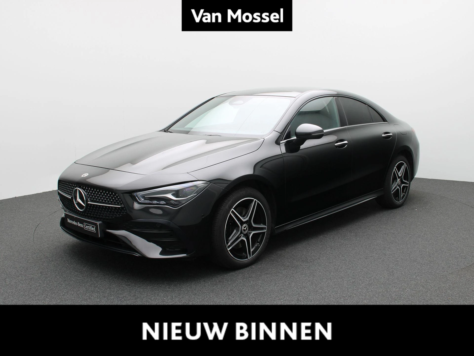 Mercedes-Benz-CLA-image-0