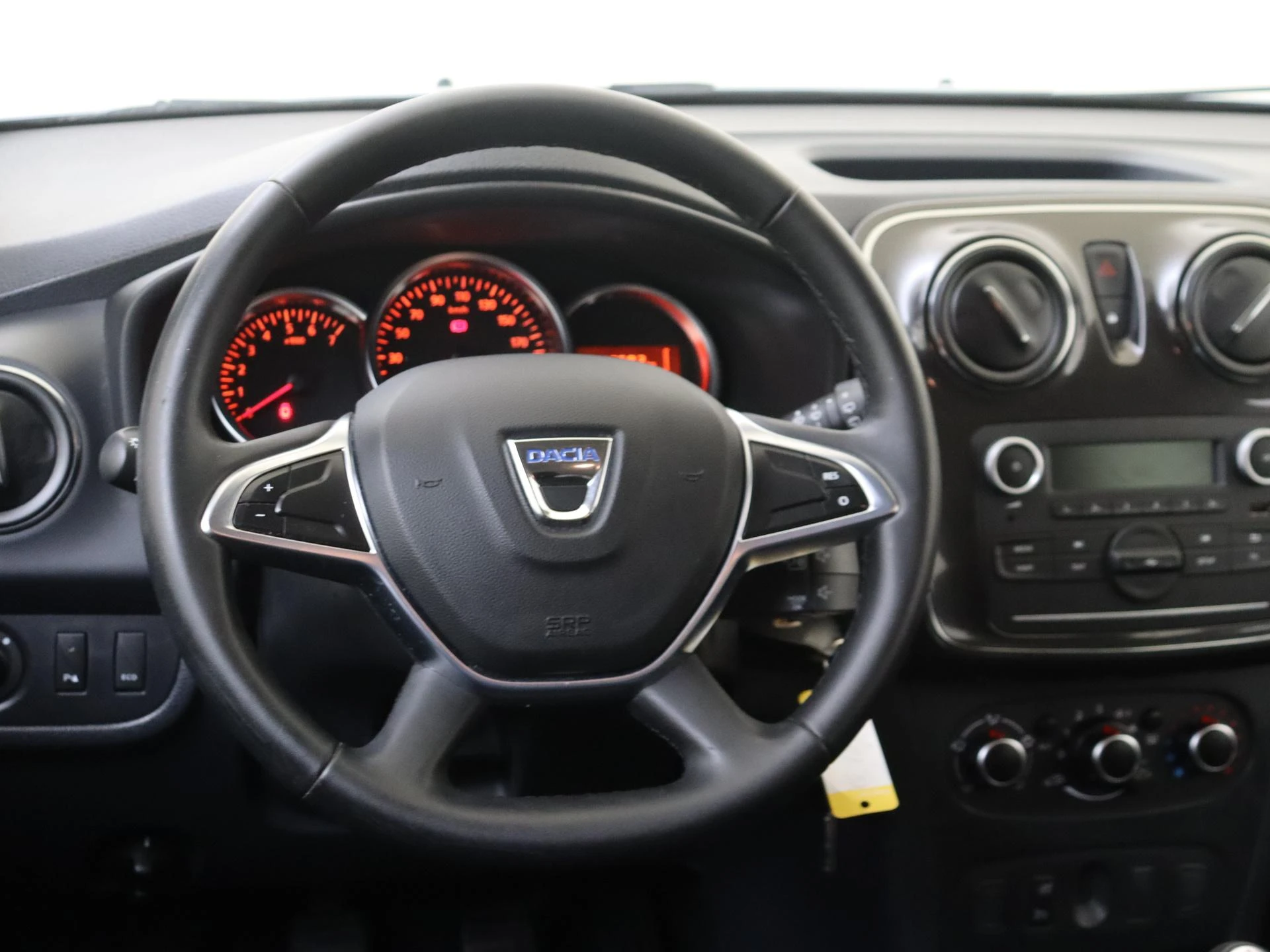 Dacia-Logan-image-9