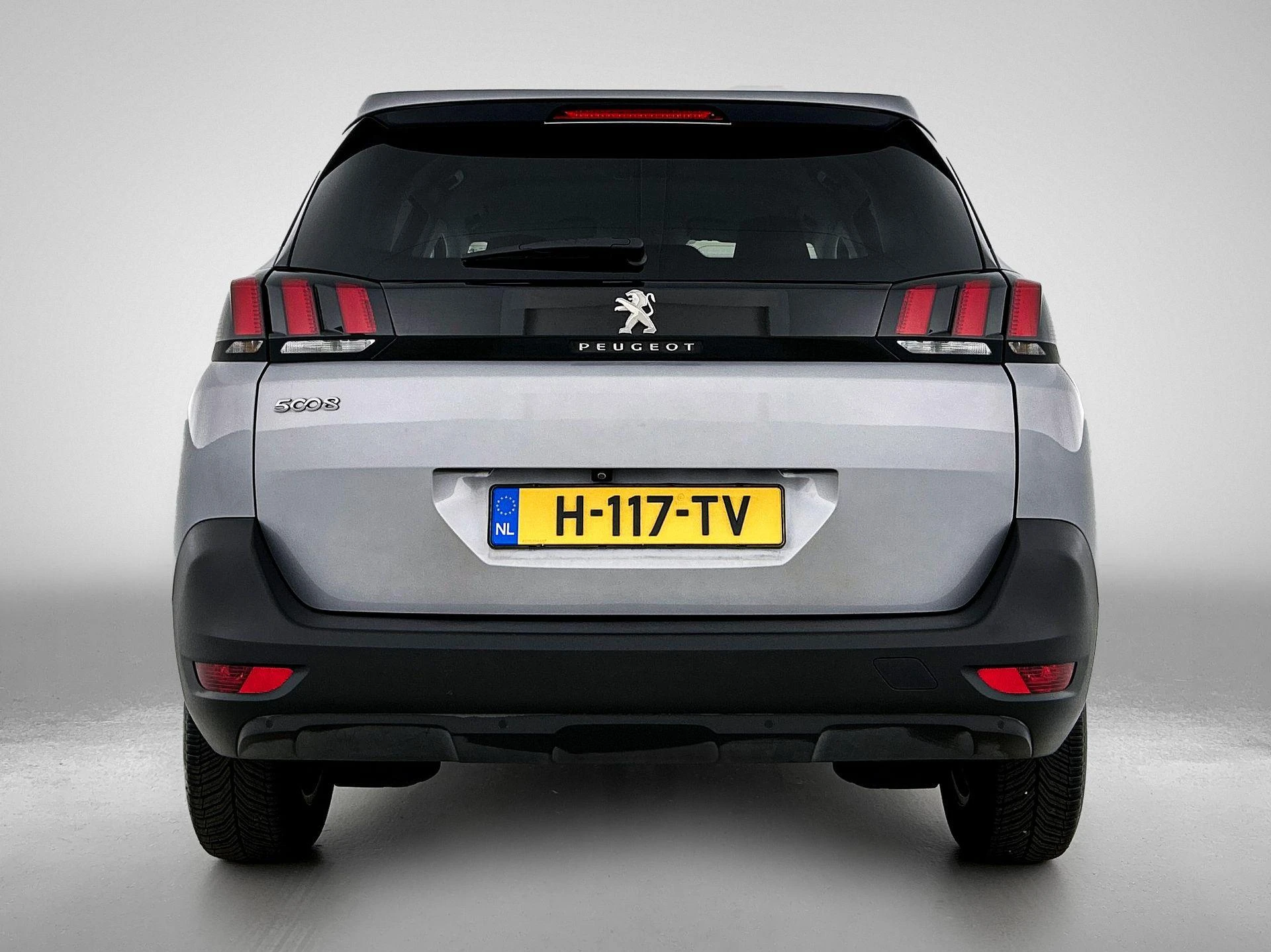 Peugeot-5008-image-2