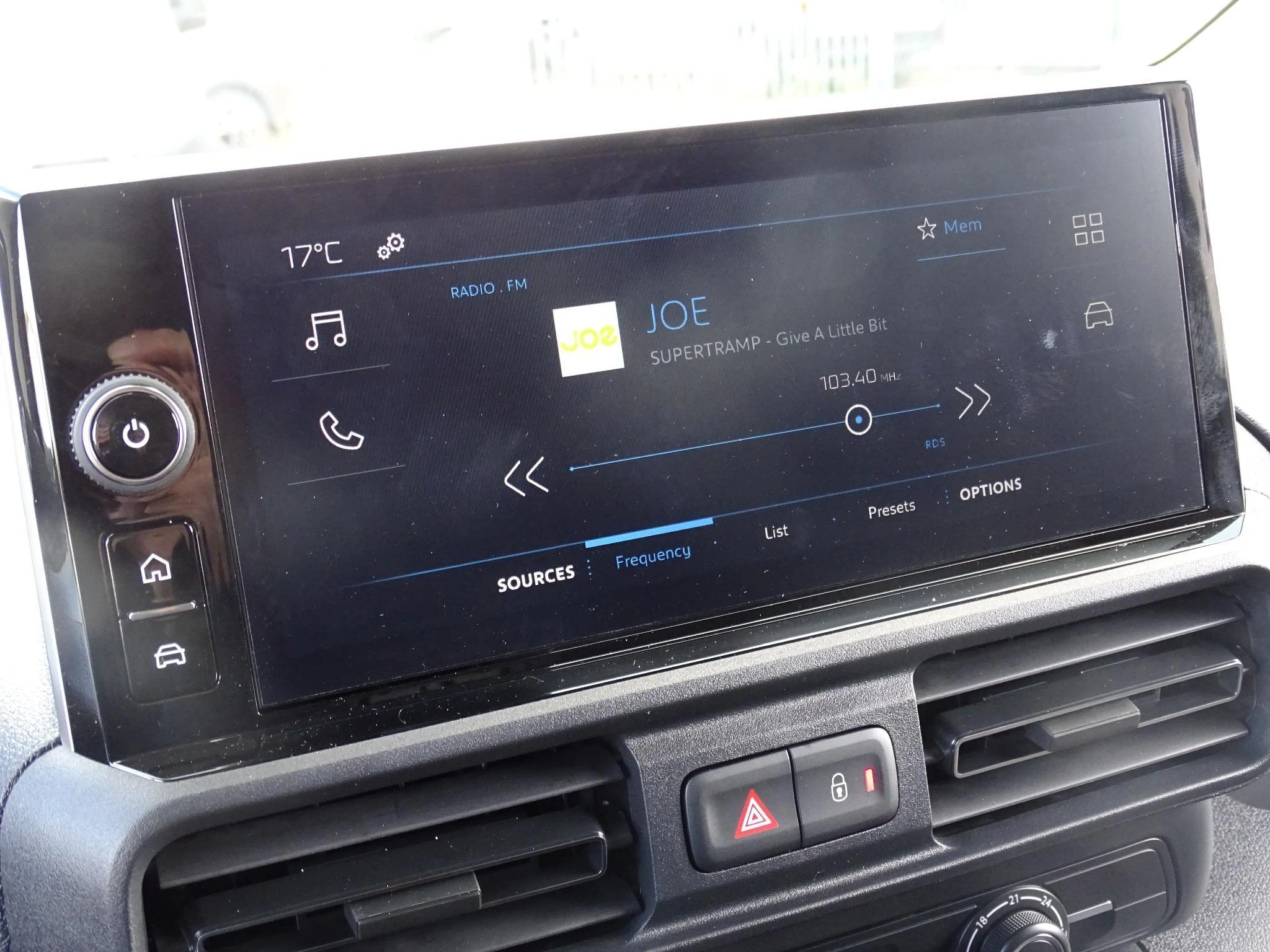 Peugeot-Partner-image-19