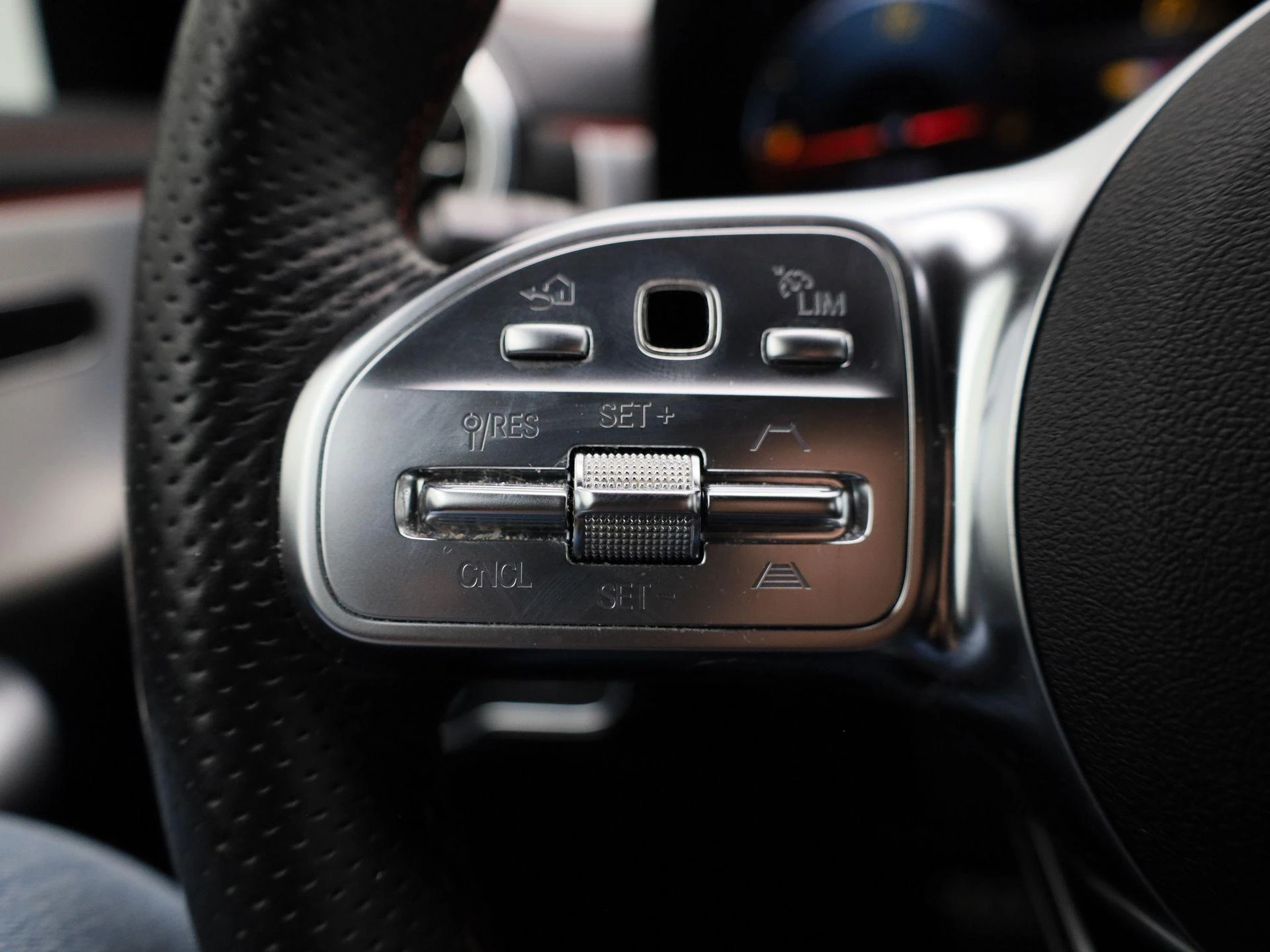 Mercedes-Benz CLA 180 Business Solution AMG