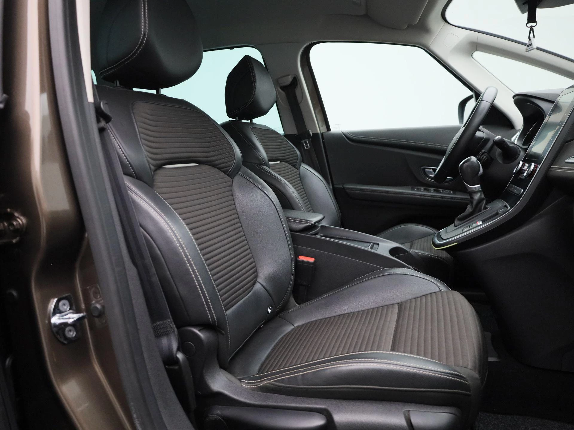 Renault-Grand Scénic-image-34