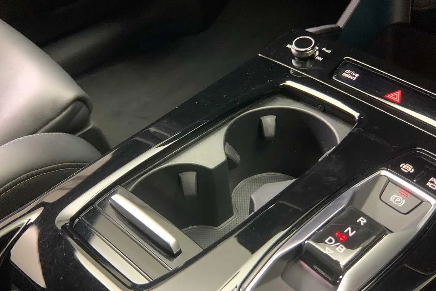 Audi-Q6 e-tron-image-19