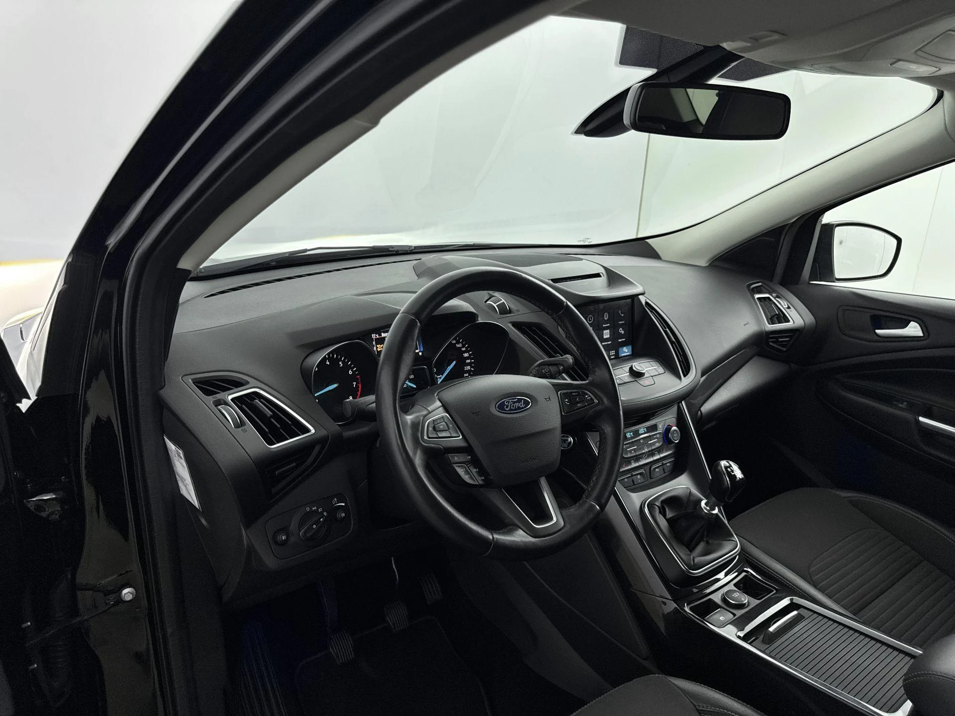 Ford-Kuga-image-8